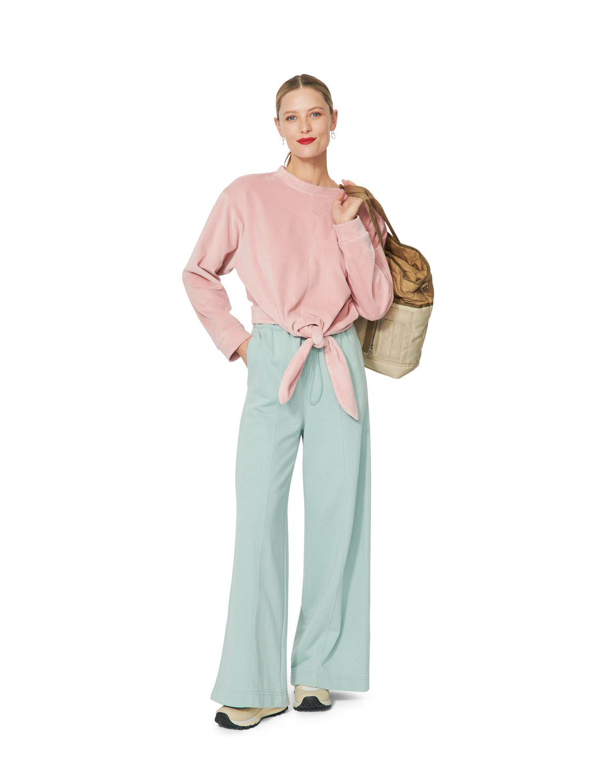 Patron Burda n°5763 – T-shirts Femme Modernes et Polyvalents
