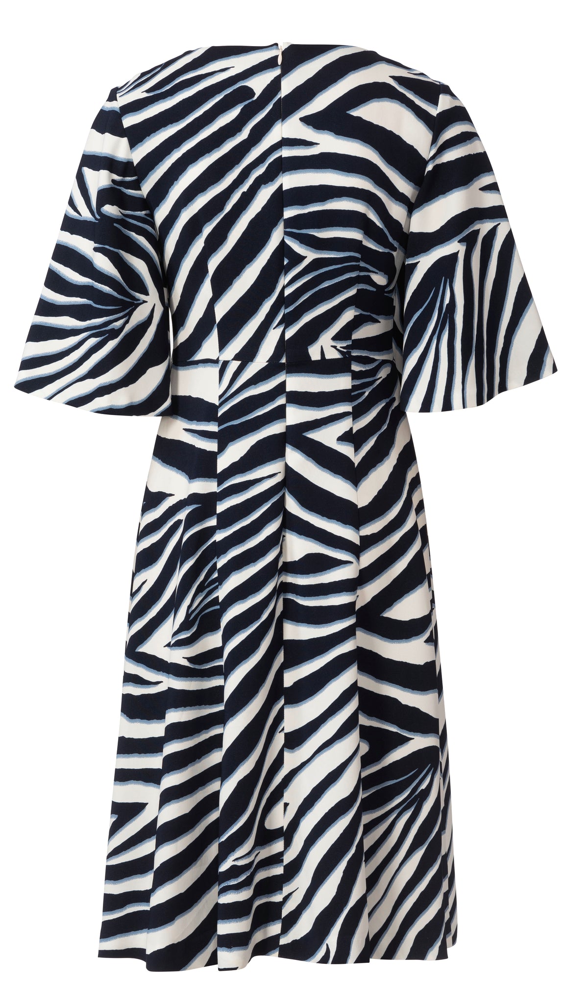 Patron Burda n°6133 – Robe féminine à jupe évasée