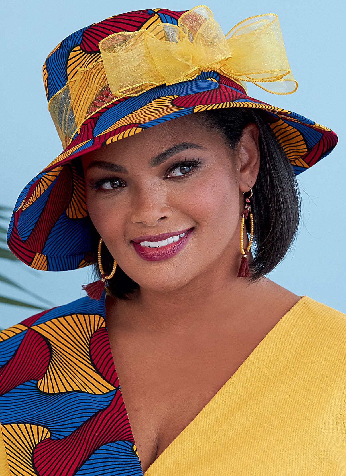 Patron Butterick n°6741 - Chapeaux féminins ornés de rubans, fleurs et nœuds