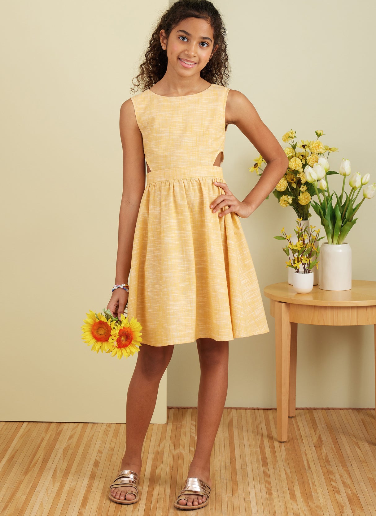 Patron Butterick n°6908 – Robe, combinaison et barboteuse pour enfants