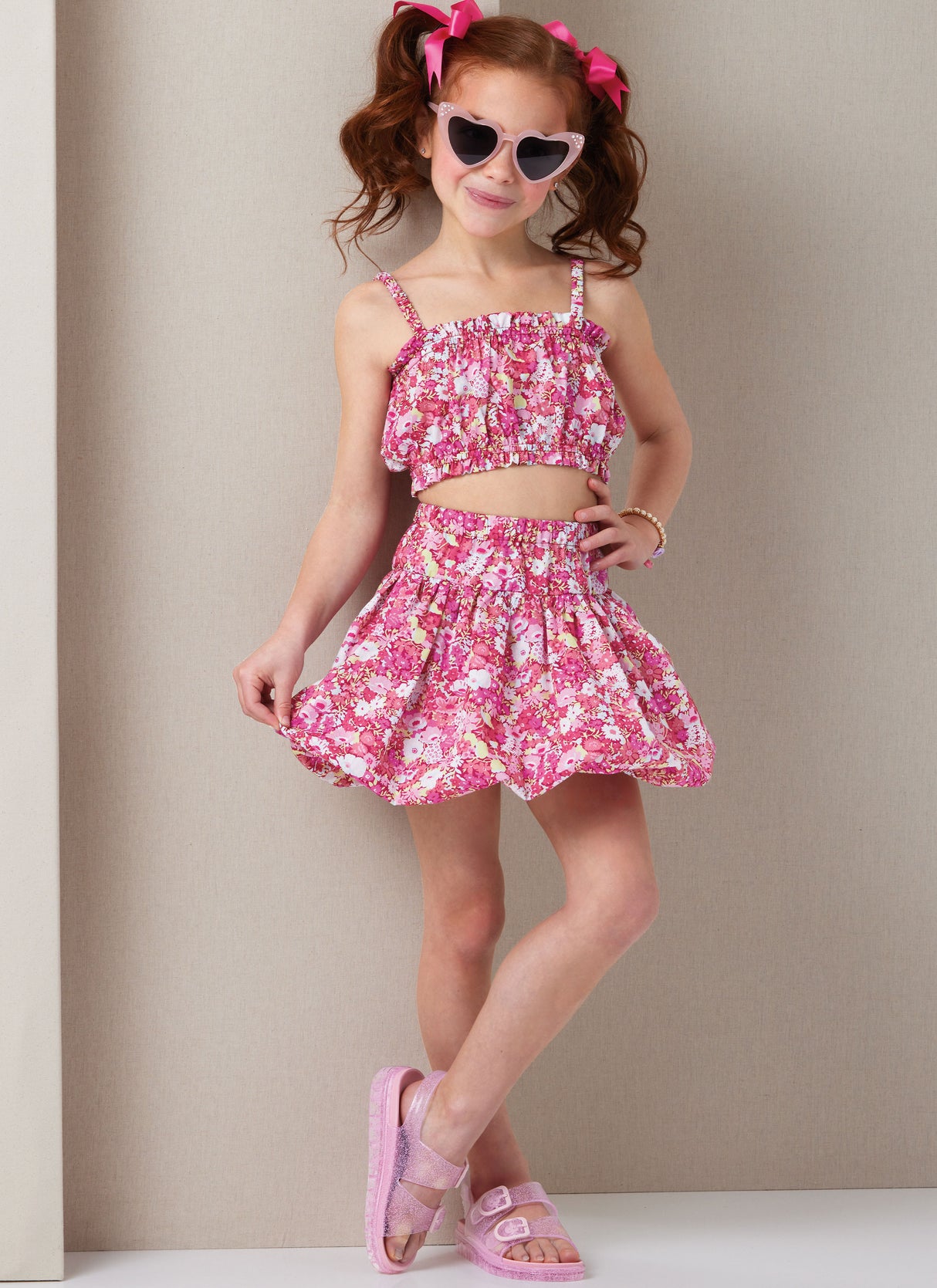 Patron Butterick n°7050 – Ensemble top et jupe enfant
