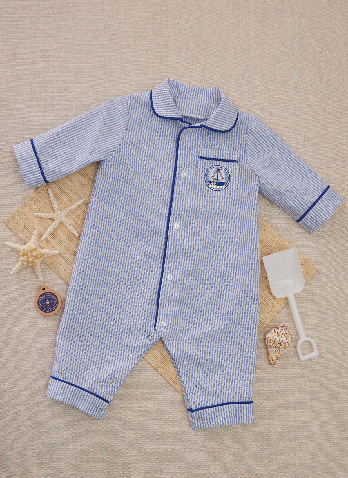 Patron Butterick n°7067 – Combinaison une pièce pour bébé
