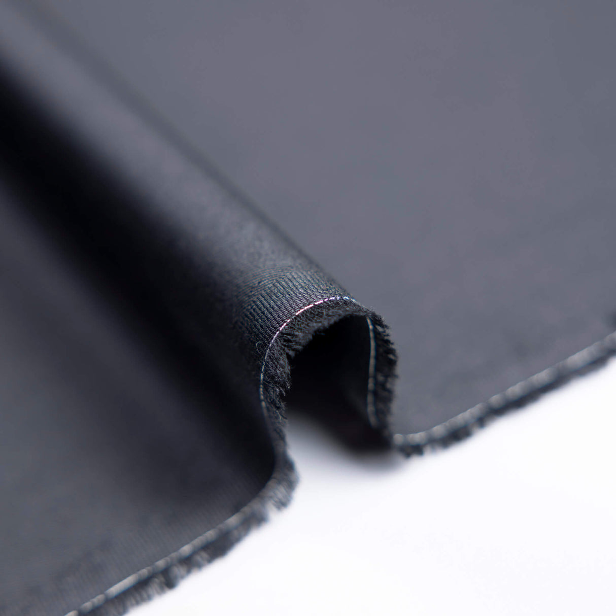 Tissu tailleur sergé – Noir