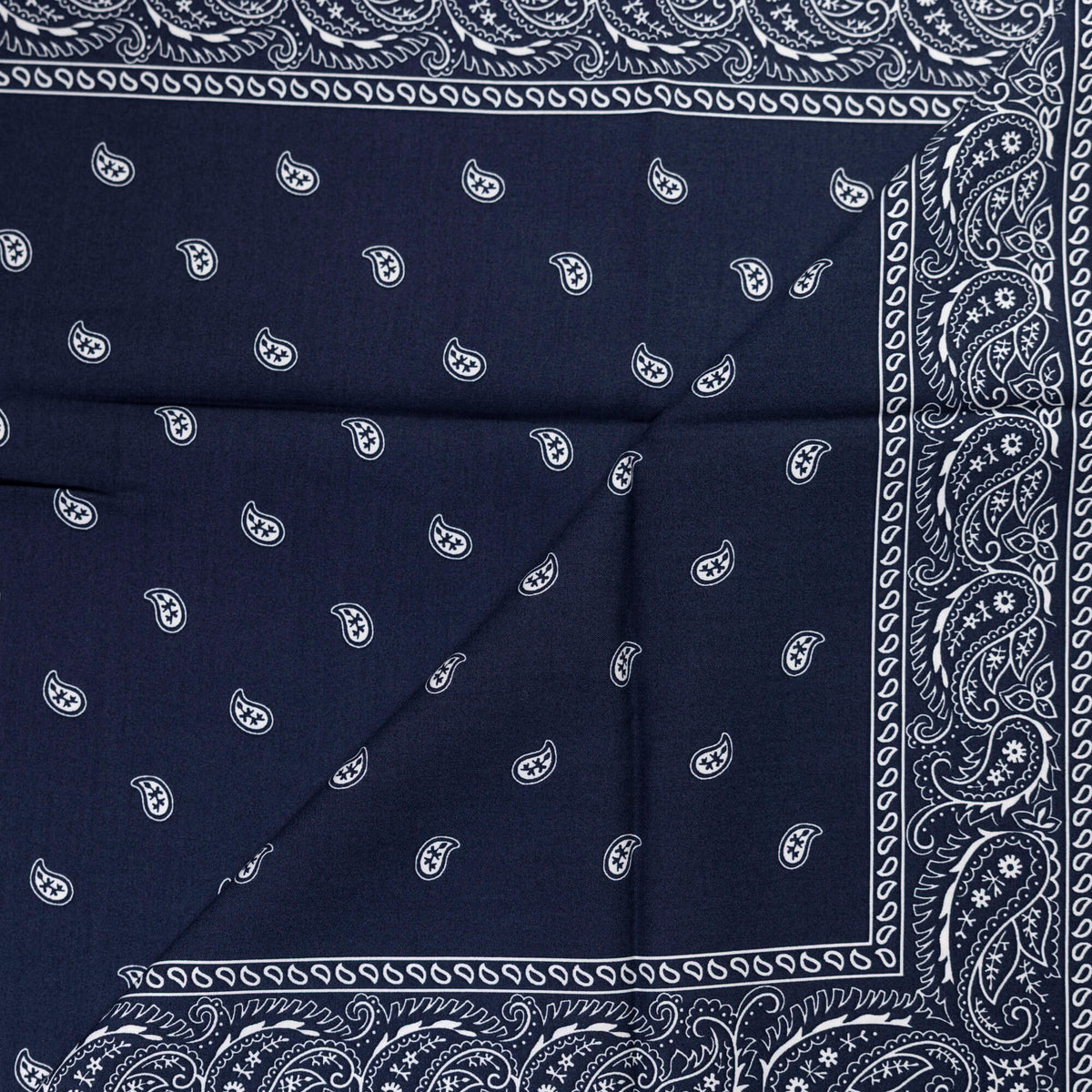 Viscose imprimée – Cachemire blanc fond marine