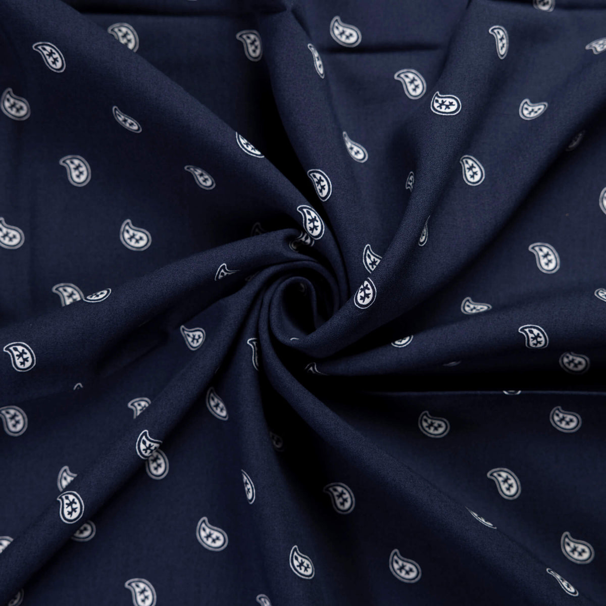 Viscose imprimée – Cachemire blanc fond marine