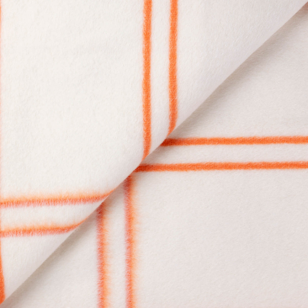 Drap de laine vierge & alpaga brossé – Carreaux oranges fond blanc