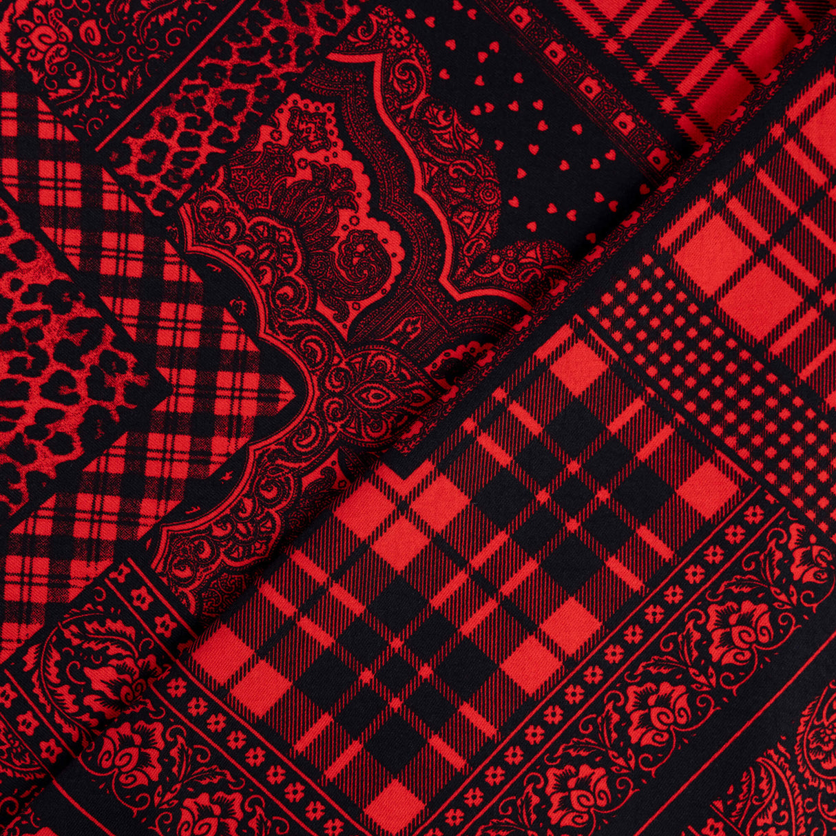 Twill 100% viscose – Patchwork rouge et noir