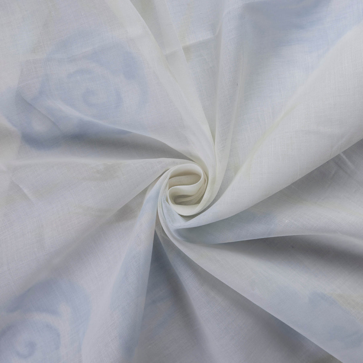 Voile 100% coton – Fleurs bleues fond écru