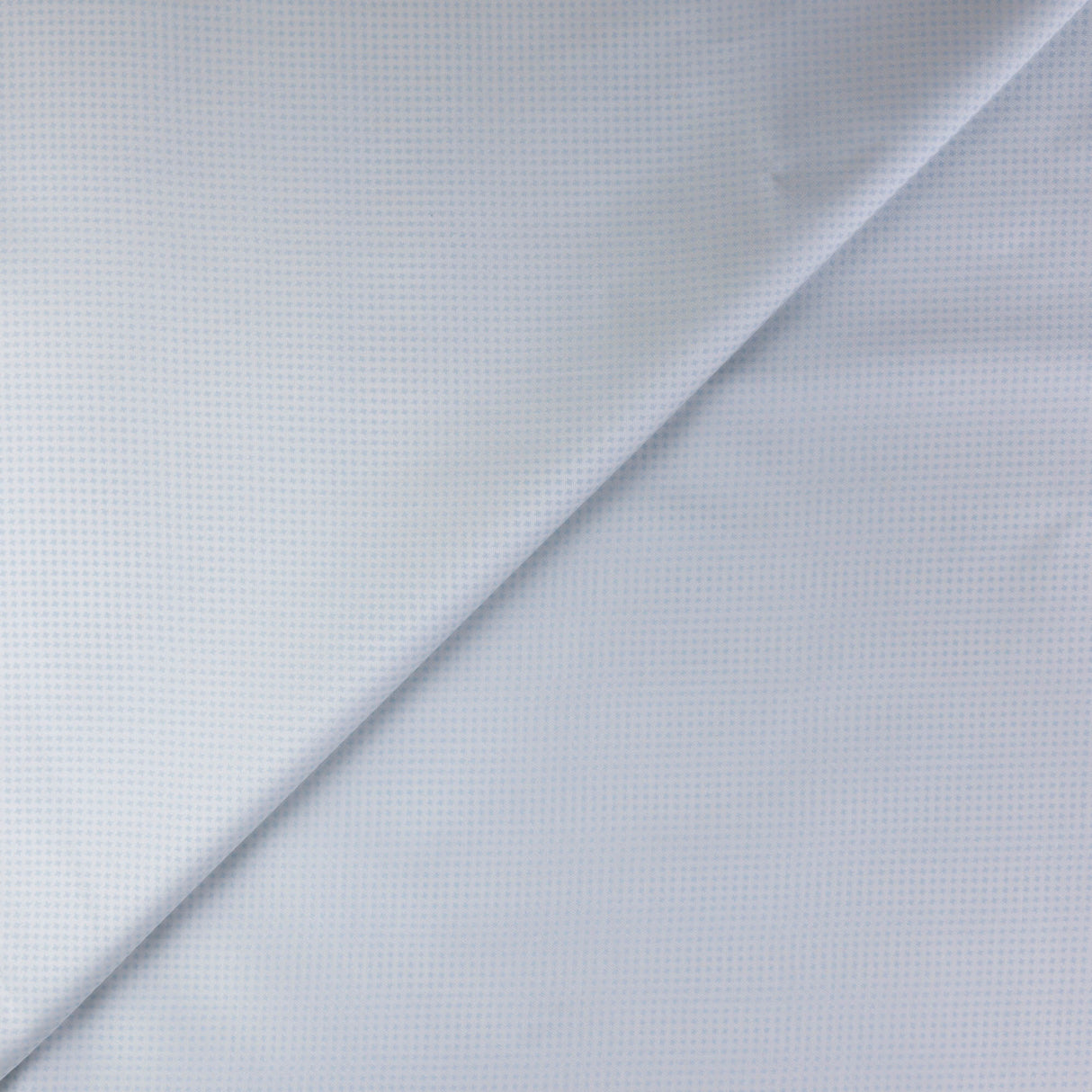Satin 100% viscose – Étoile bleu ciel fond blanc