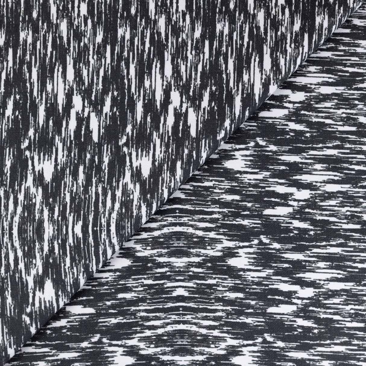 Gabardine coton & élasthanne - Noir & blanc abstrait
