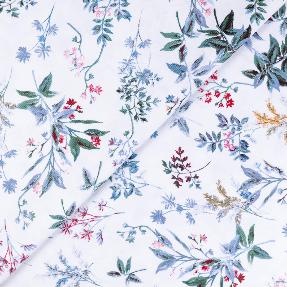 Gabardine coton & élasthanne - Fleurs champêtres fond blanc
