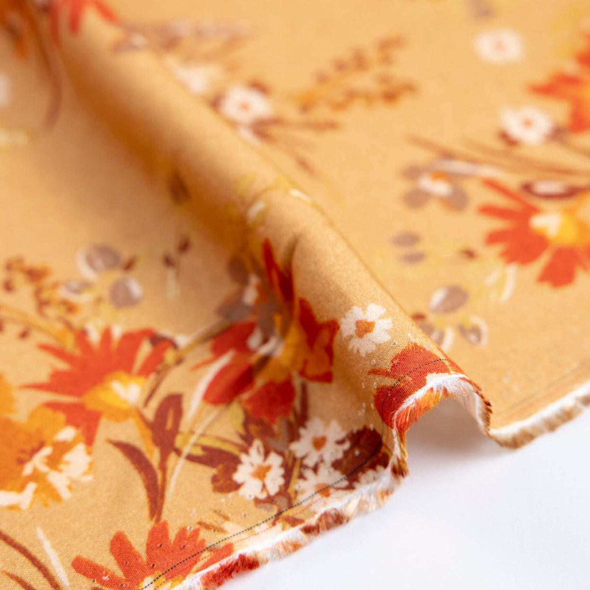 Twill 100% viscose – Fleurs d’automne ocre