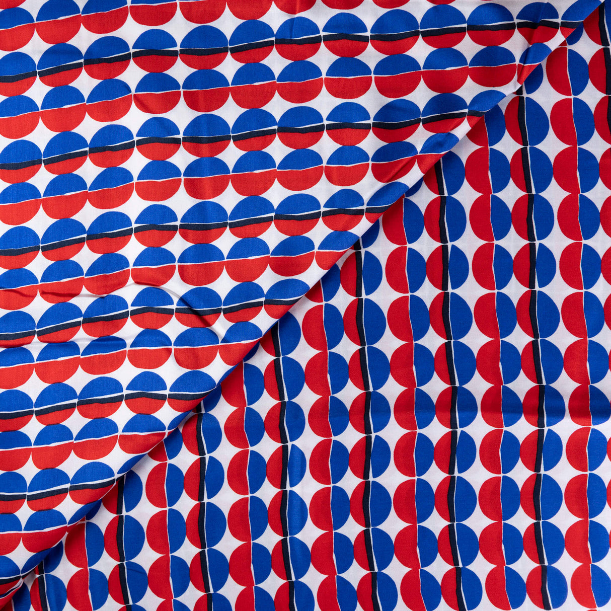 Satin 100% viscose - Géométrique rouge et bleu