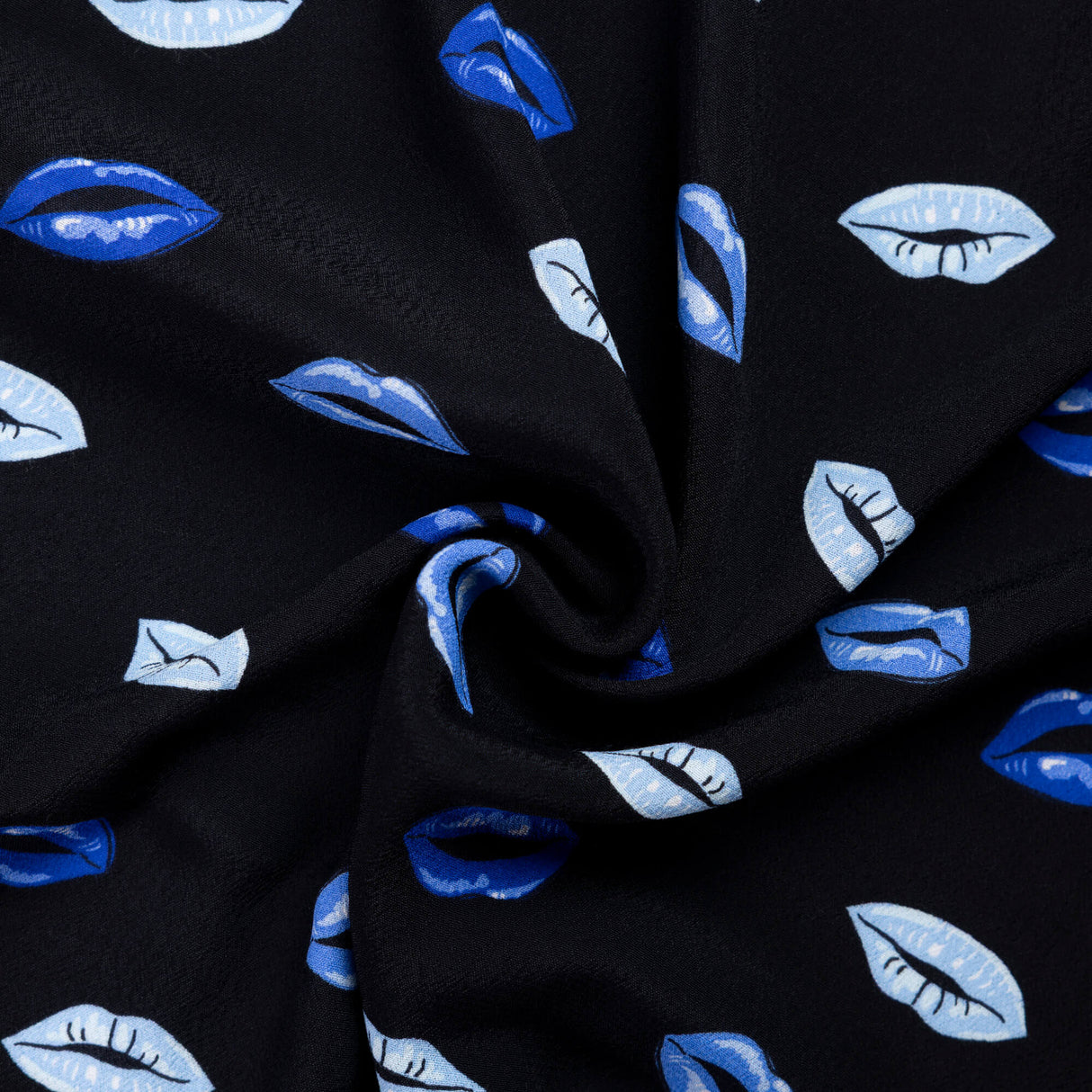 Crêpe 100% viscose - Lèvres bleues fond noir