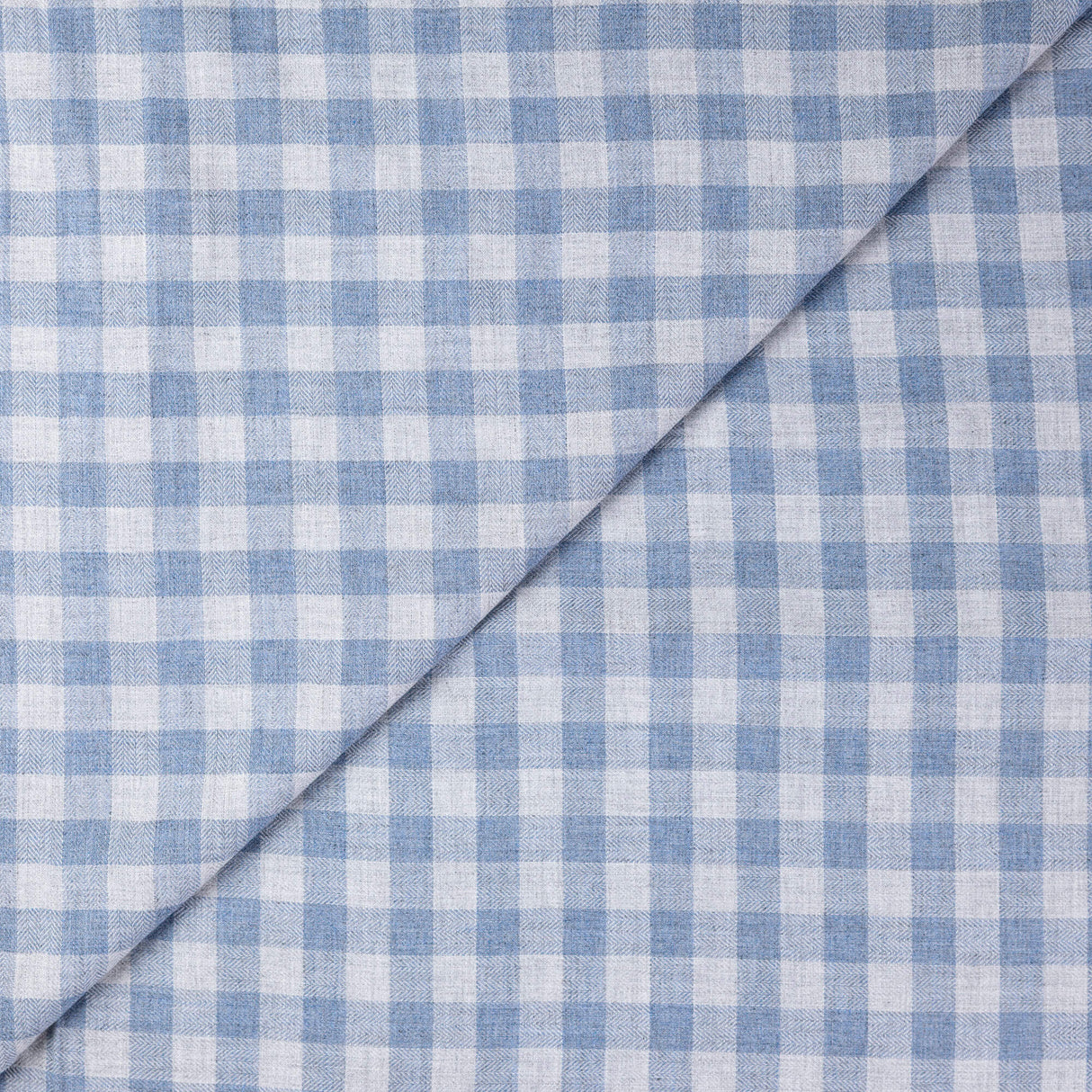 Chevron 100% viscose - Vichy bleu ciel