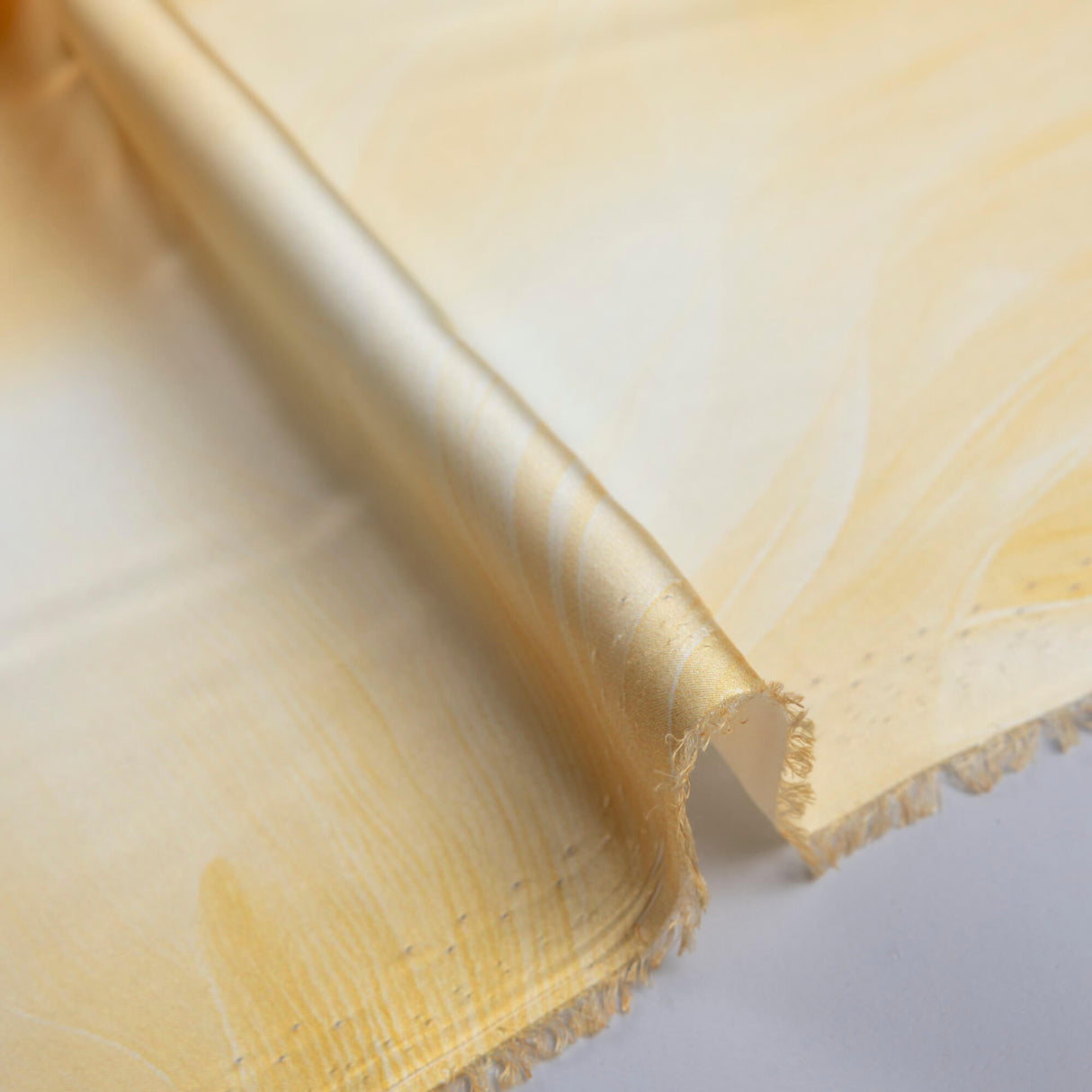Satin - Pétales jaune pastel
