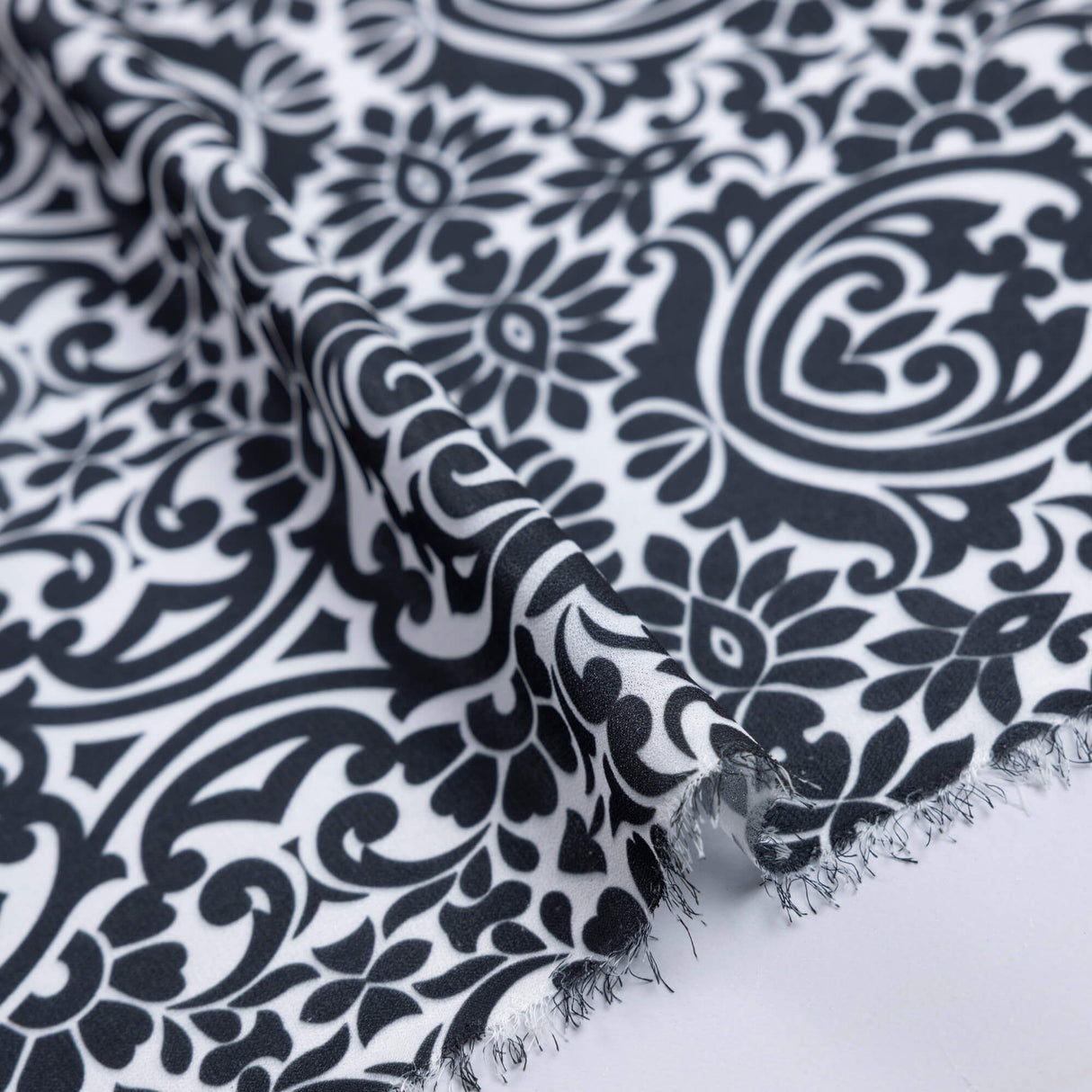 Georgette - Motif baroque noir et blanc