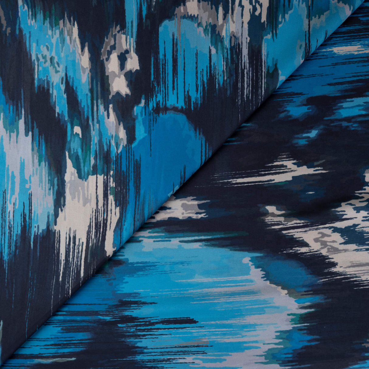 Georgette imprimé - Effet aquarelle bleu nuit