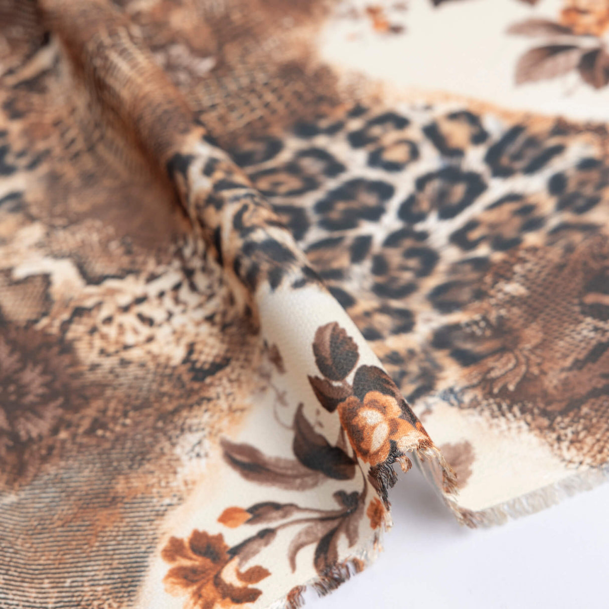 Crêpe imprimé – Fauve baroque