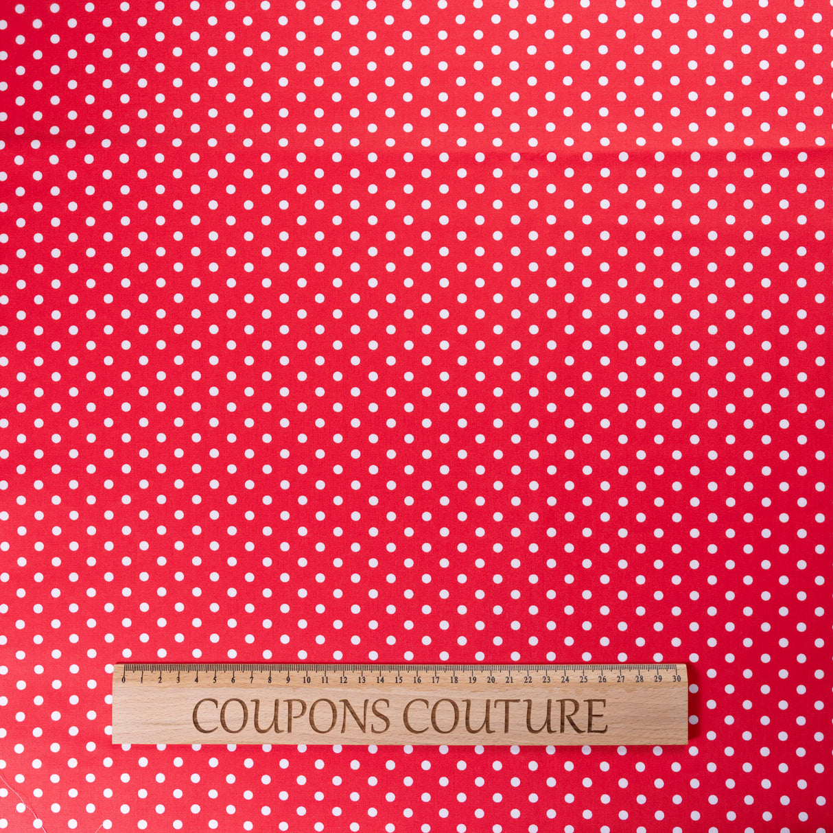 Gabardine coton & élasthanne - Pois blancs sur fond rouge