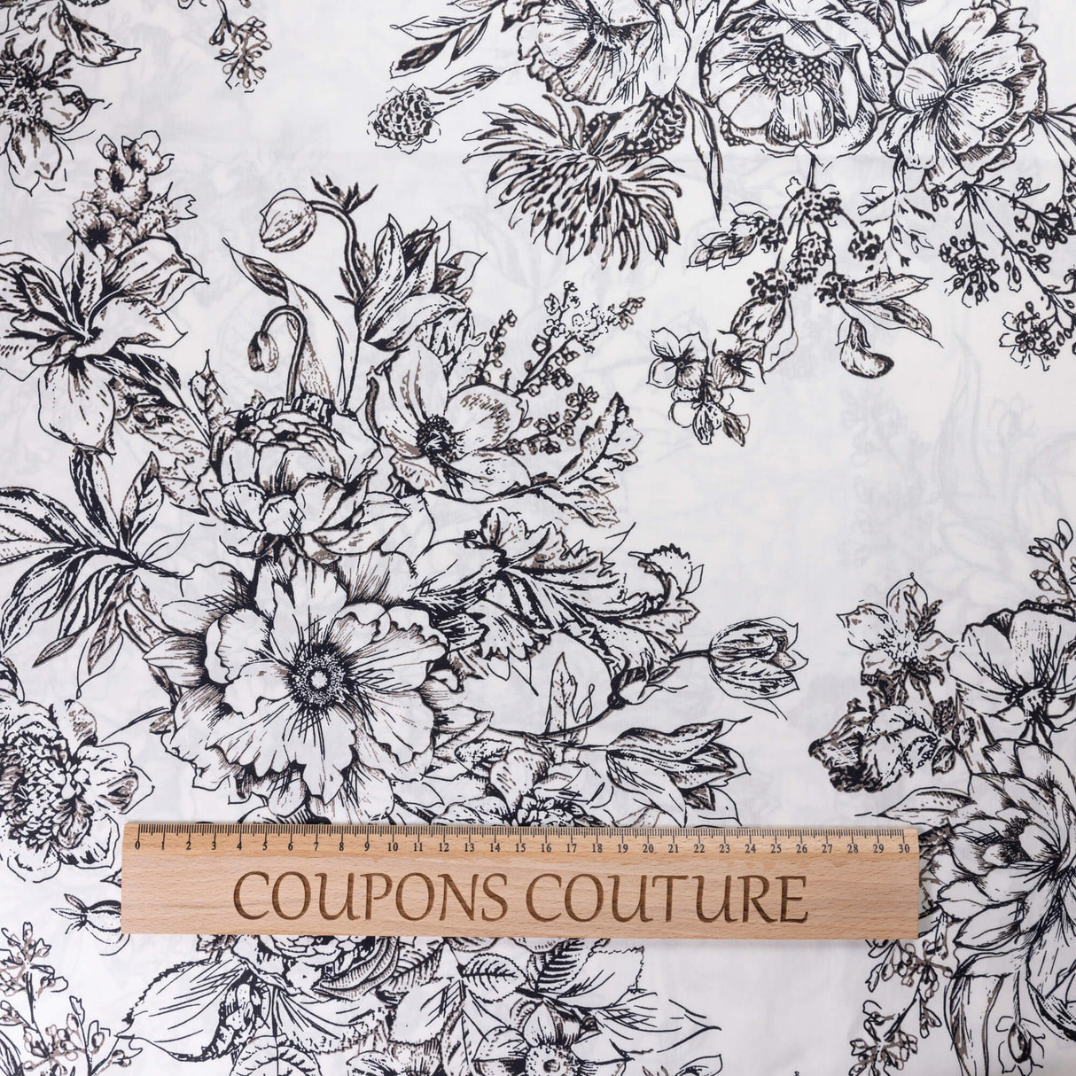 Popeline 100% coton - Fleurs noir sur blanc