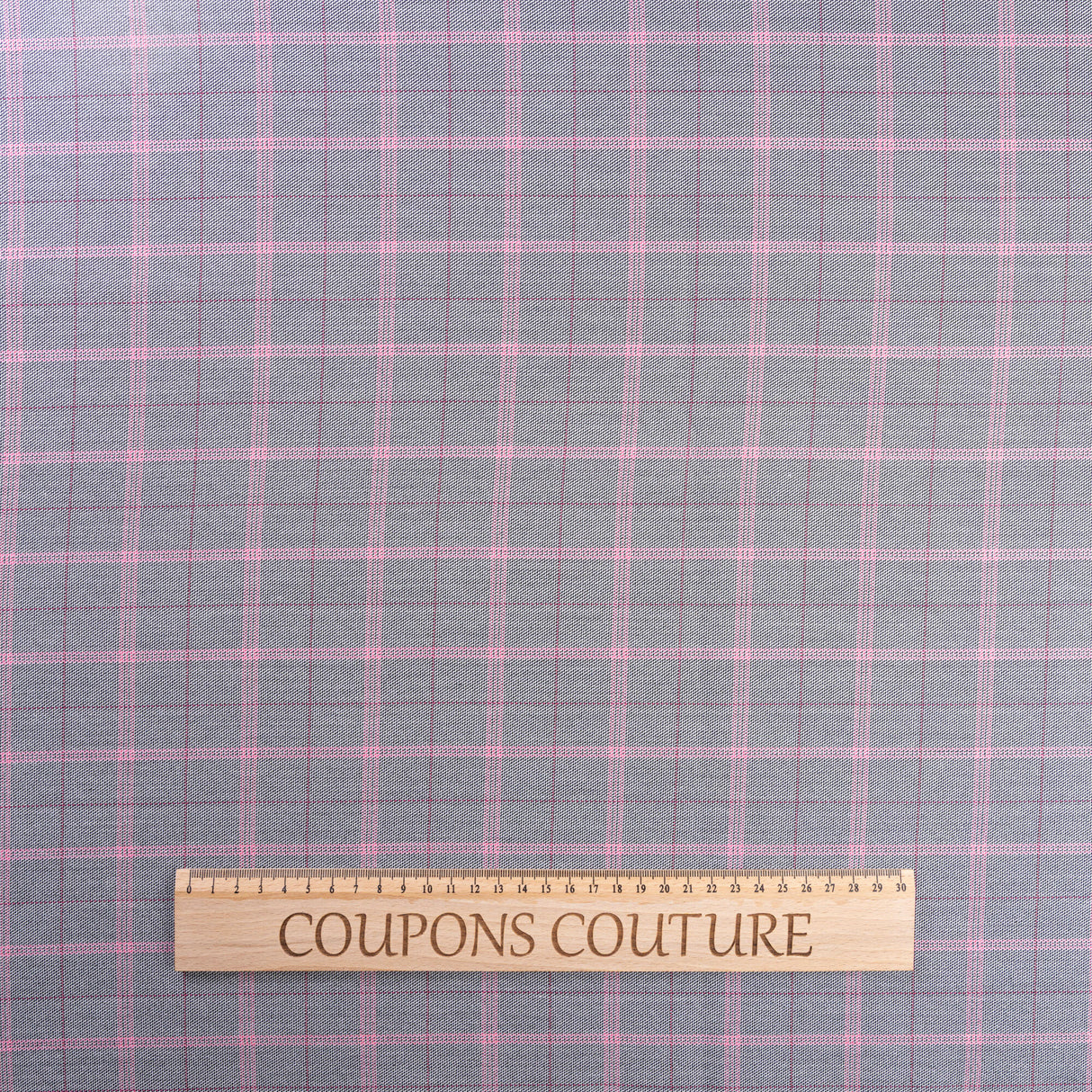 Tissu tailleur clan - Carreaux gris à lignes roses