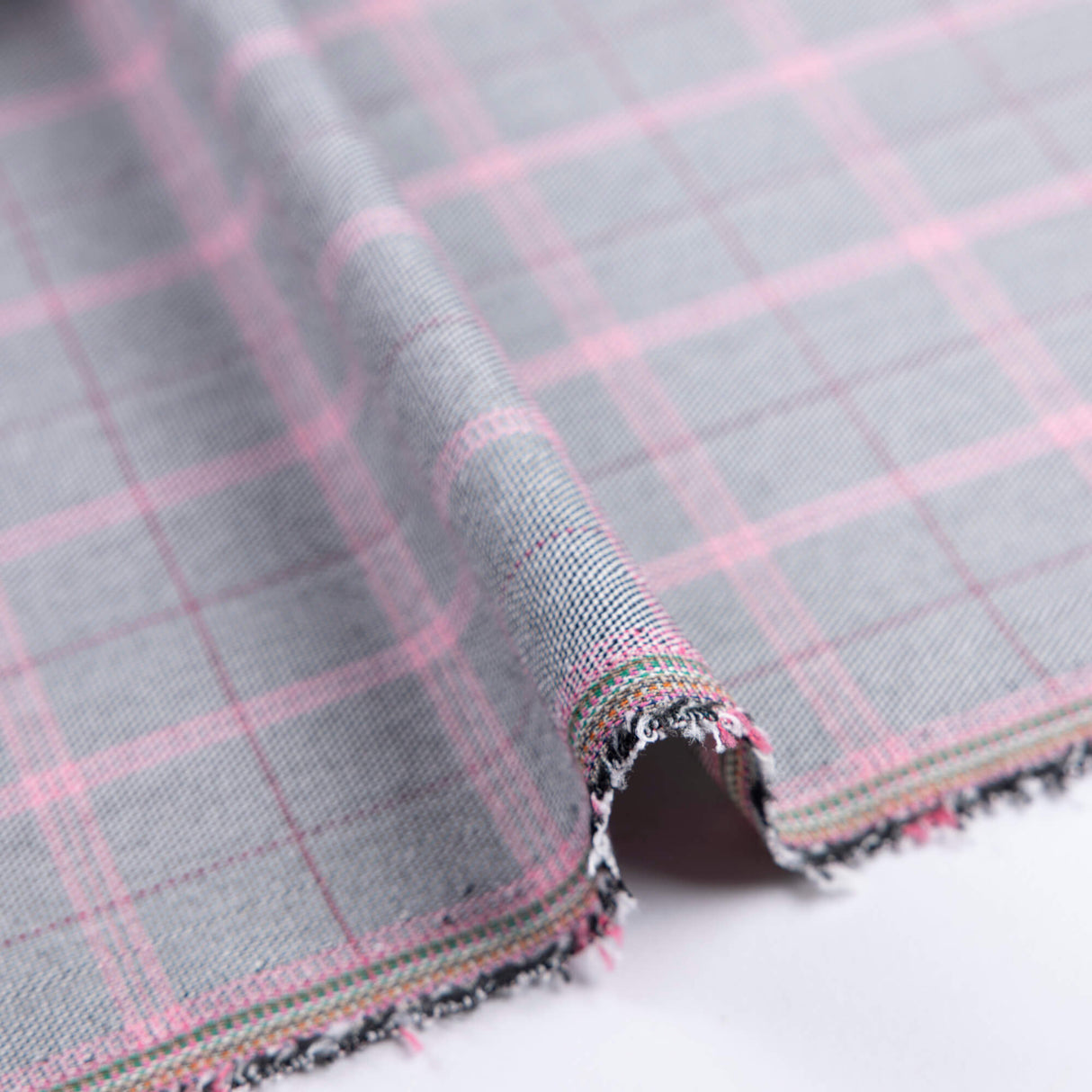 Tissu tailleur clan - Carreaux gris à lignes roses