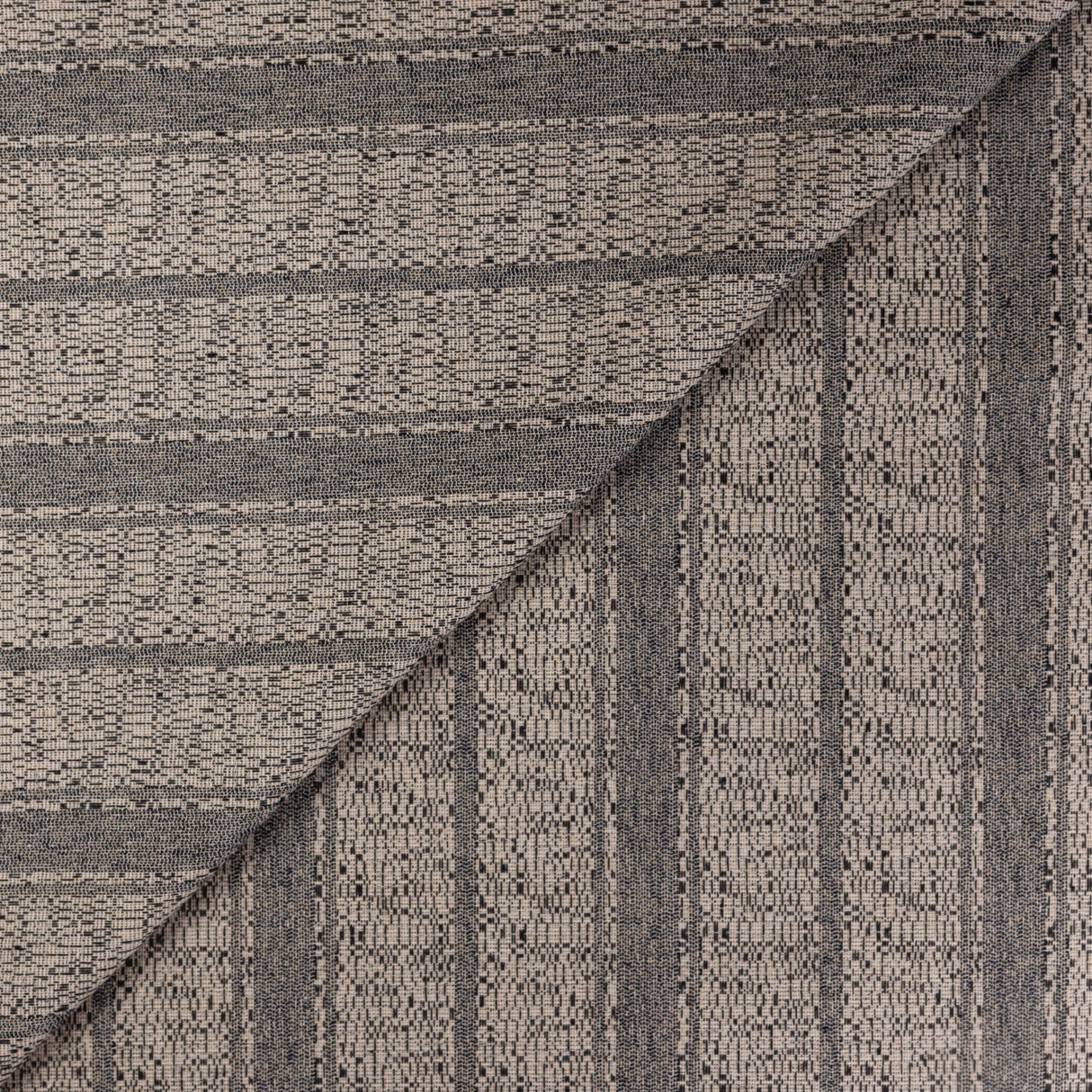 Jacquard 100% coton - Rayures chinées noir et beige