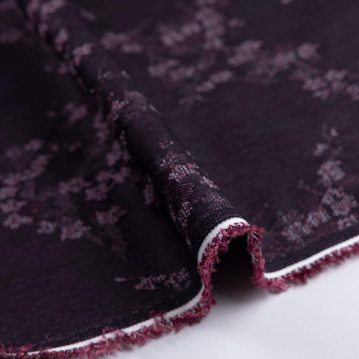 Jacquard de coton - Fleurs de cerisier violet prune