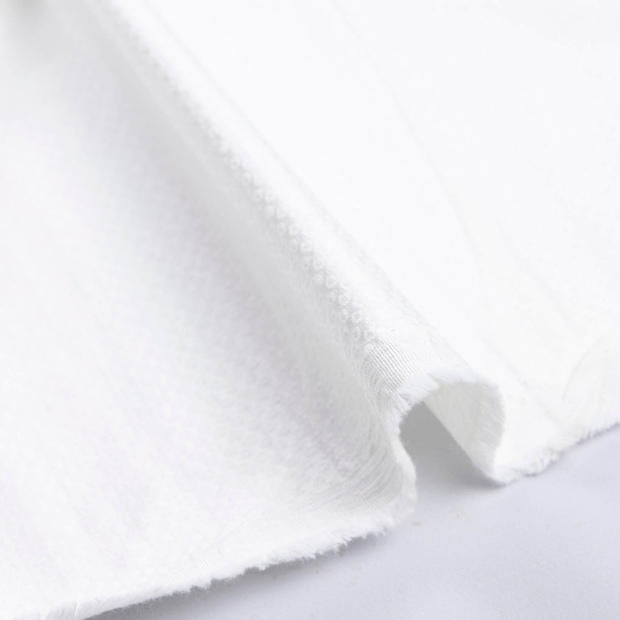 Jacquard - Motif géométrique blanc