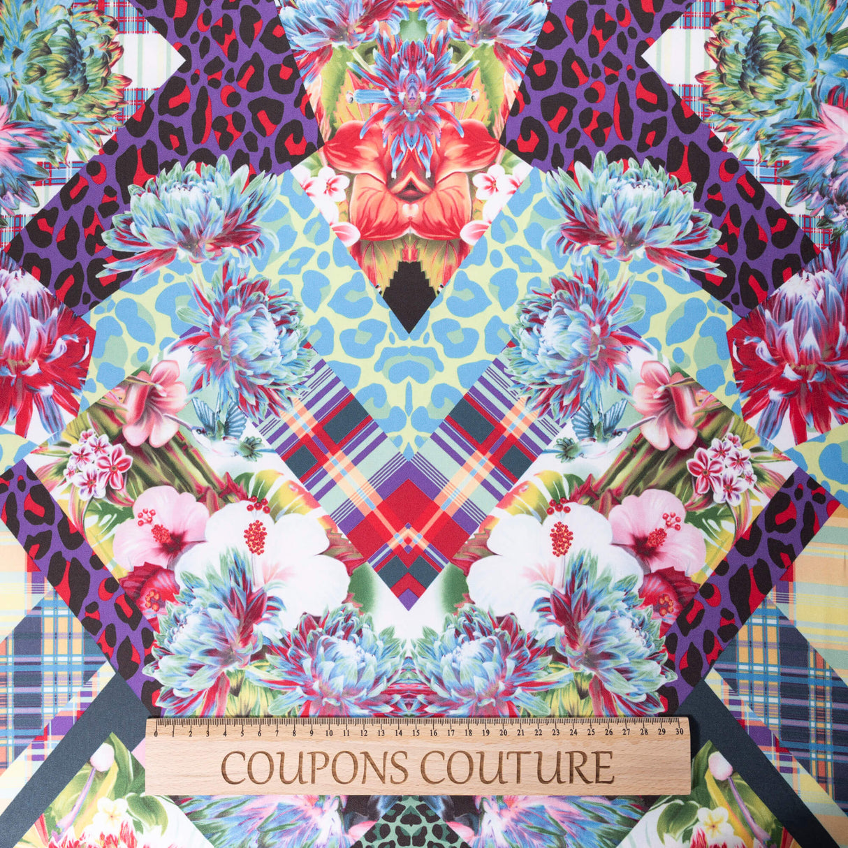 Crêpe sergé - Fleurs multicolores et carreaux
