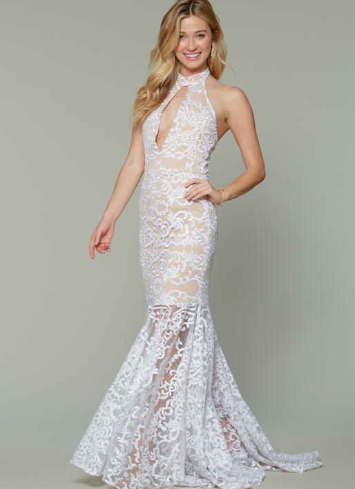 Patron McCall's n°7569 - Robe de soirée