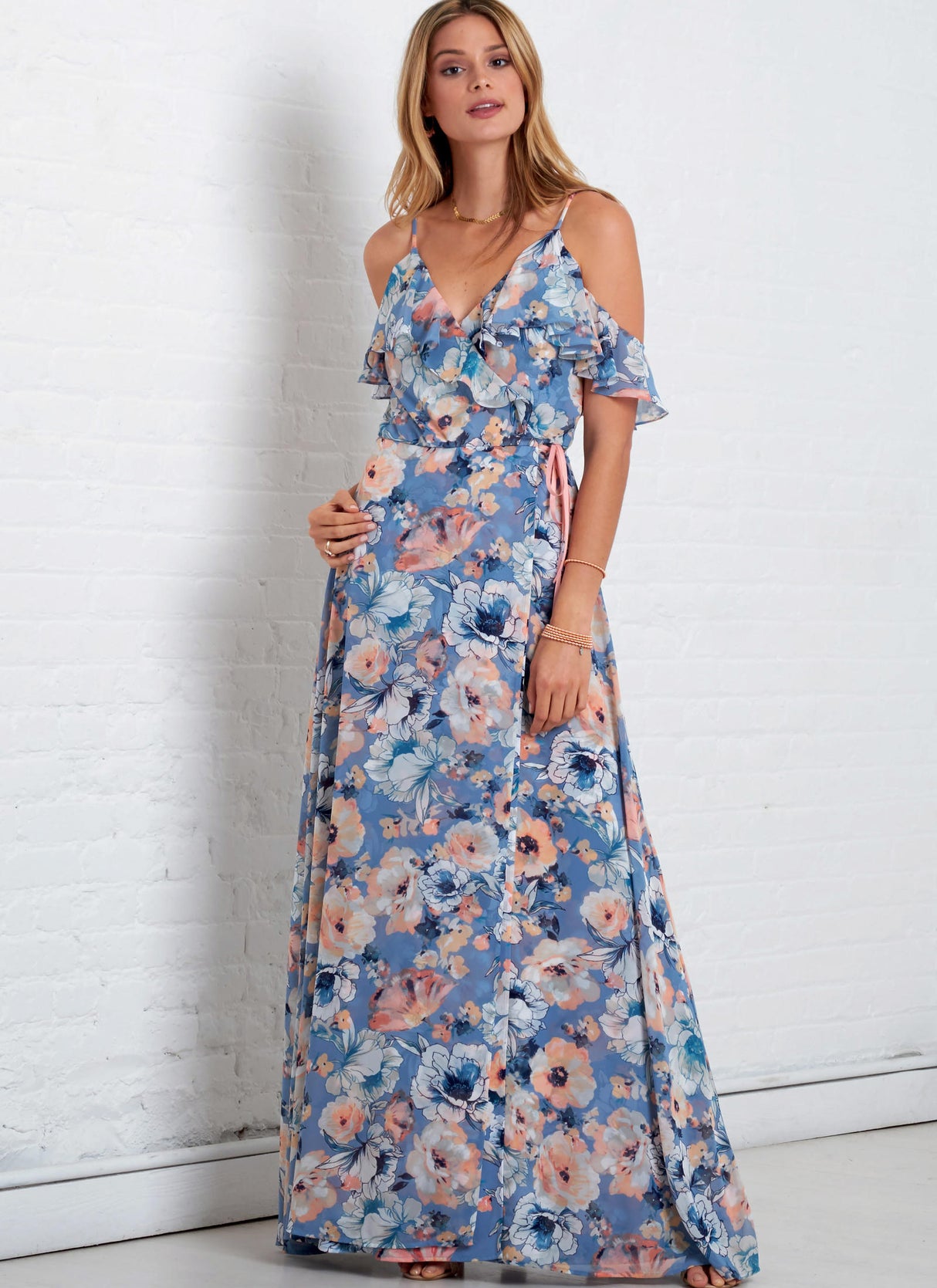 Patron McCall's n°7745 - Robes cache-cœur pour femmes