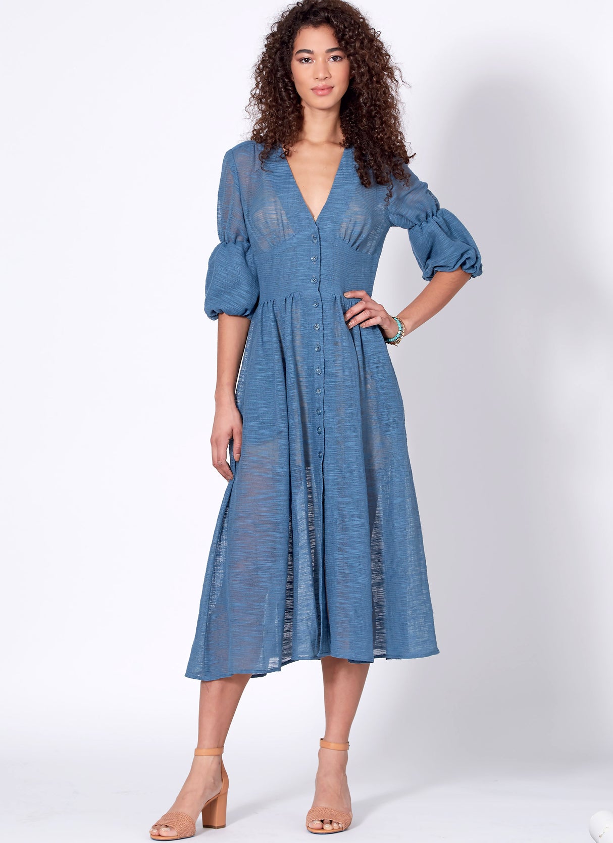 Patron McCall's n°7974 - Robe boutonnée avec variations de manches