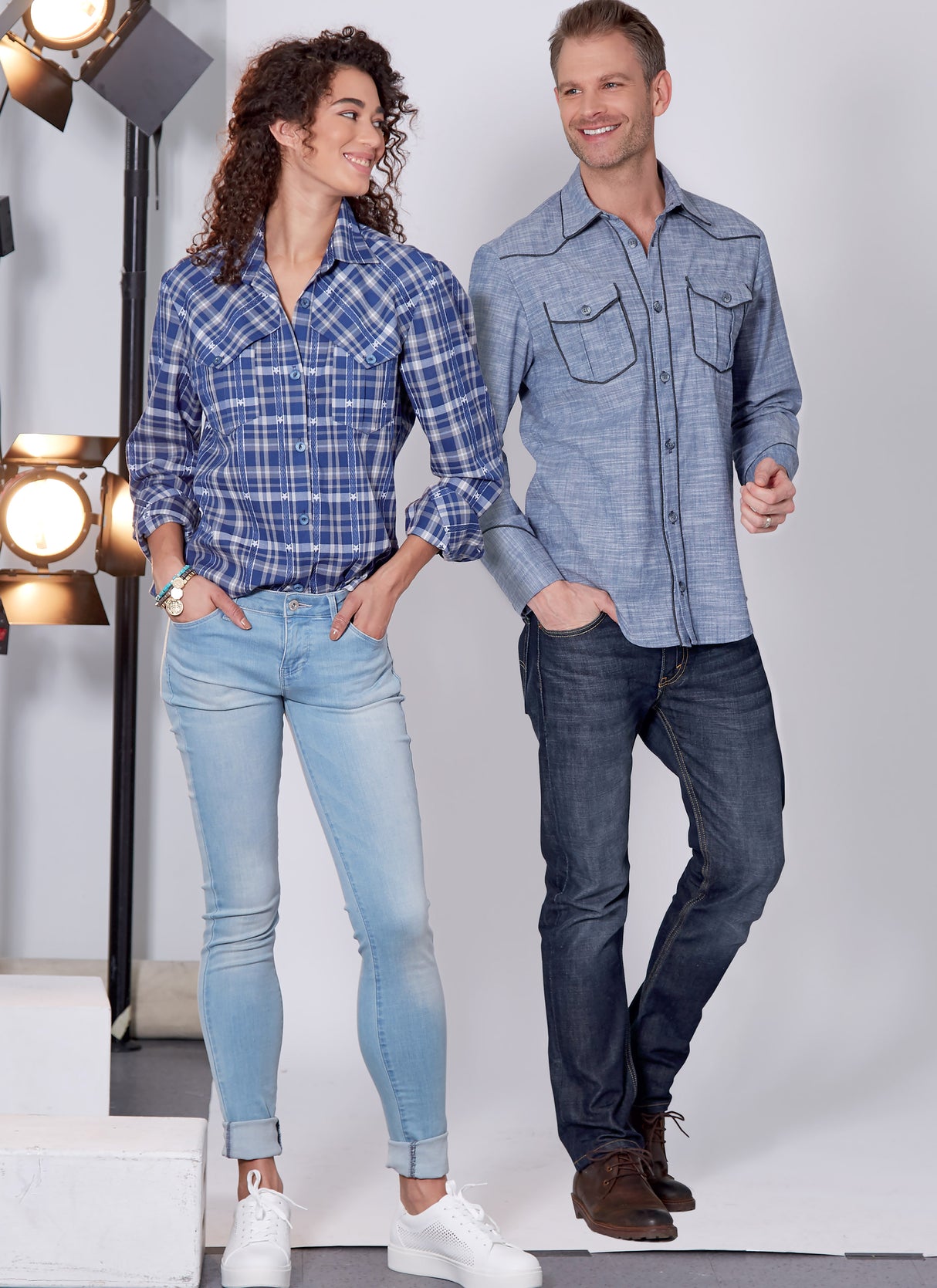 Patron McCall's n°7980 - Chemises semi-ajustées pour homme et femme