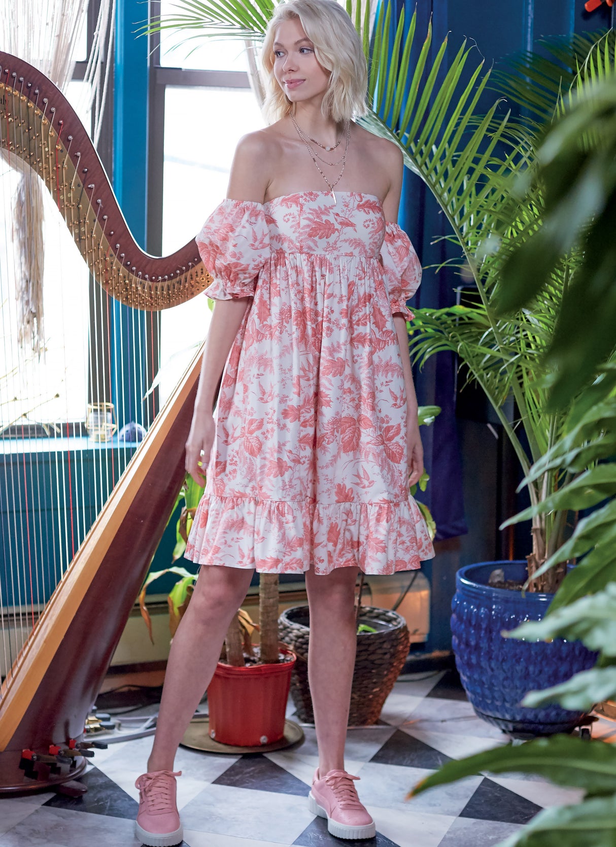 Patron McCall's n°8108 - Robe d'été froncée à coutures empire