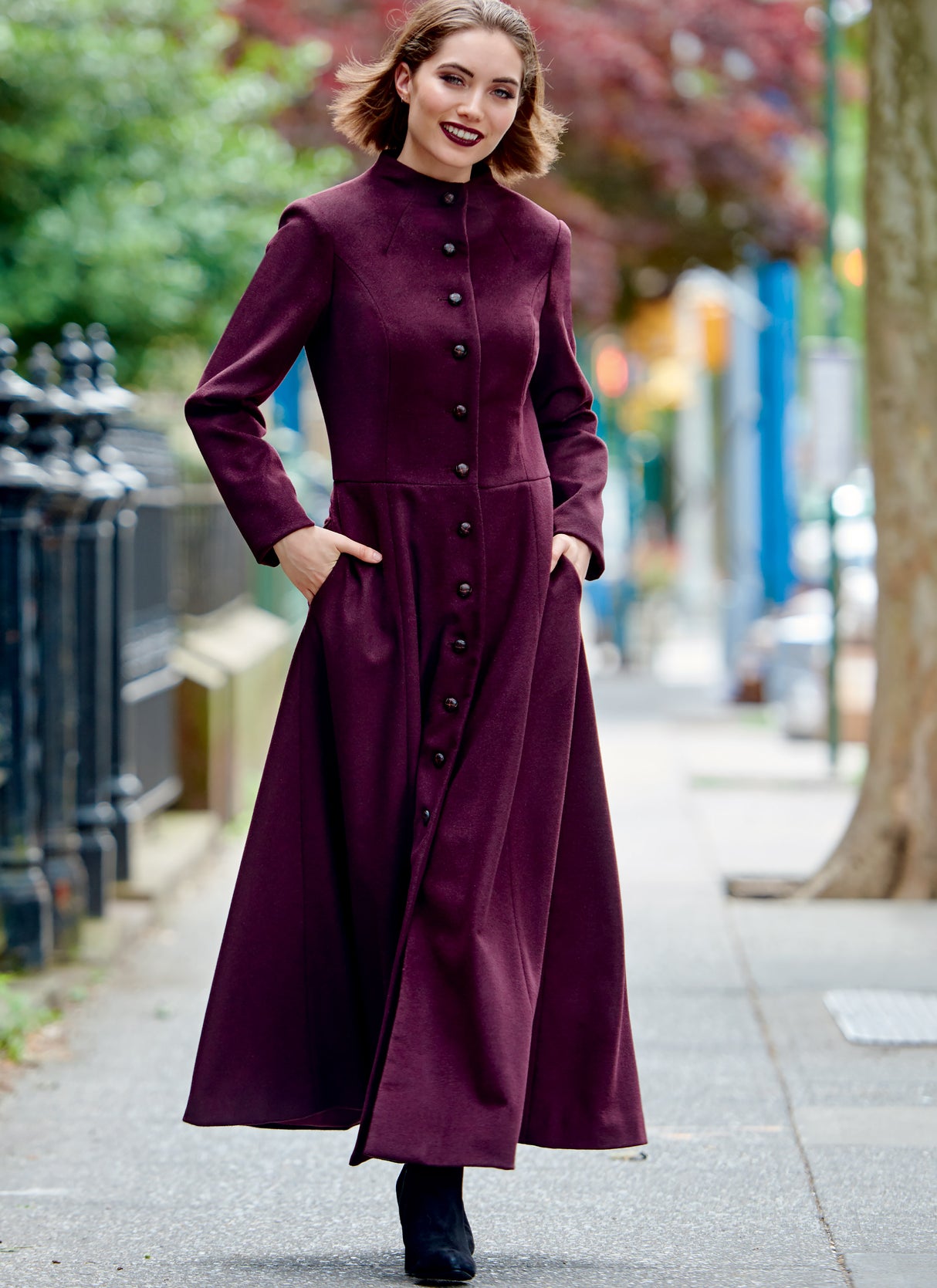 Patron McCall's n°8156 - Manteau ajusté avec col montant ou en V