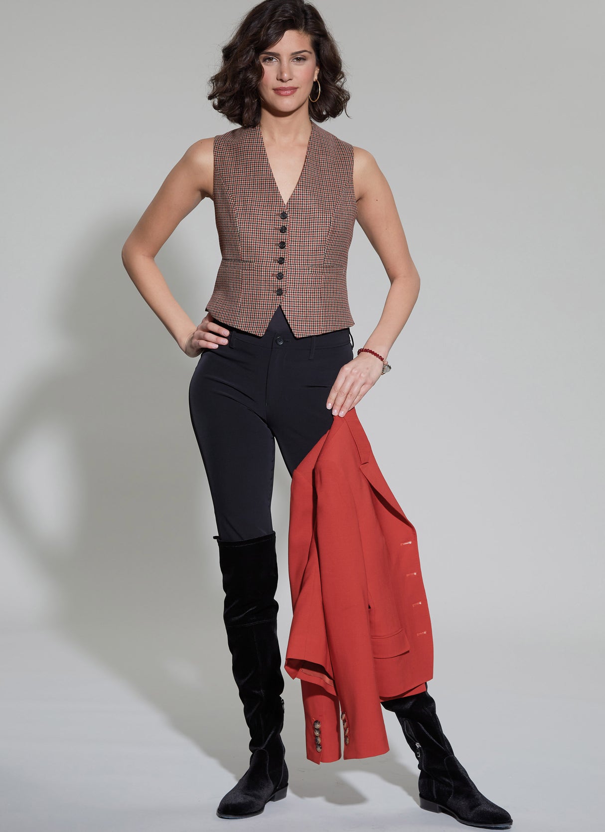 Patron McCall's n°8350 - Blazer et gilet pour femme