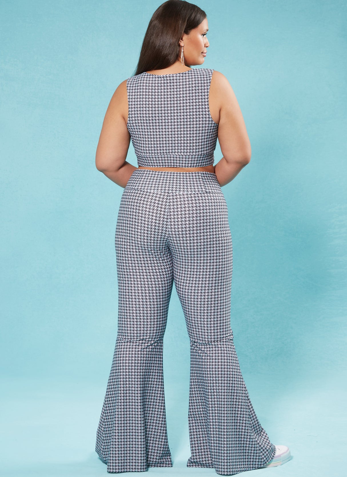 Patron McCall's n°8369 - Hauts et pantalon en tricot
