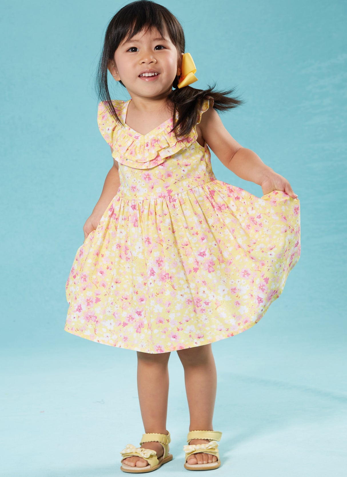 Patron McCall's n°8372 - Robe pour tout-petits