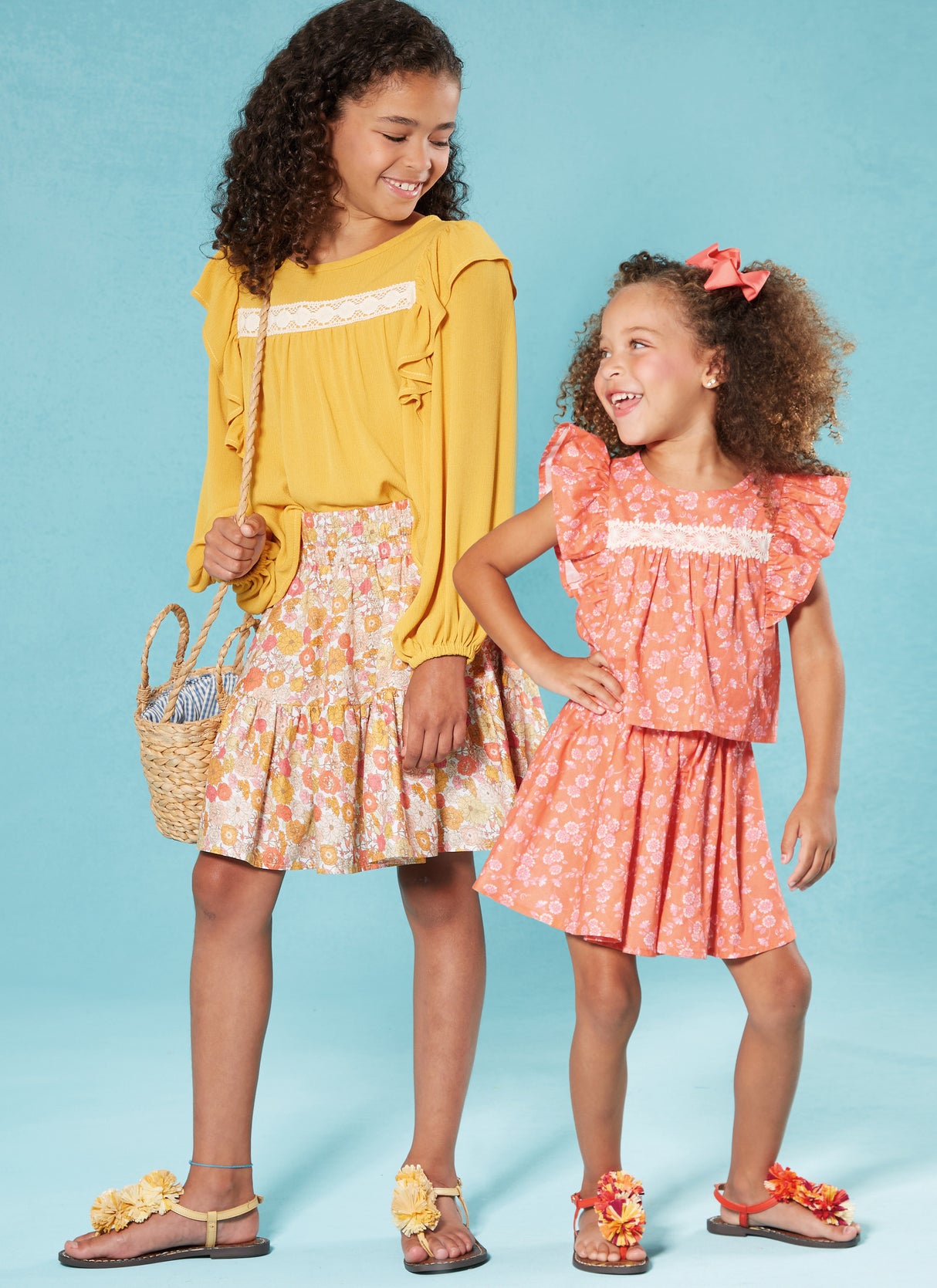 Patron McCall's n°8373 - Ensemble haut et jupe pour enfants