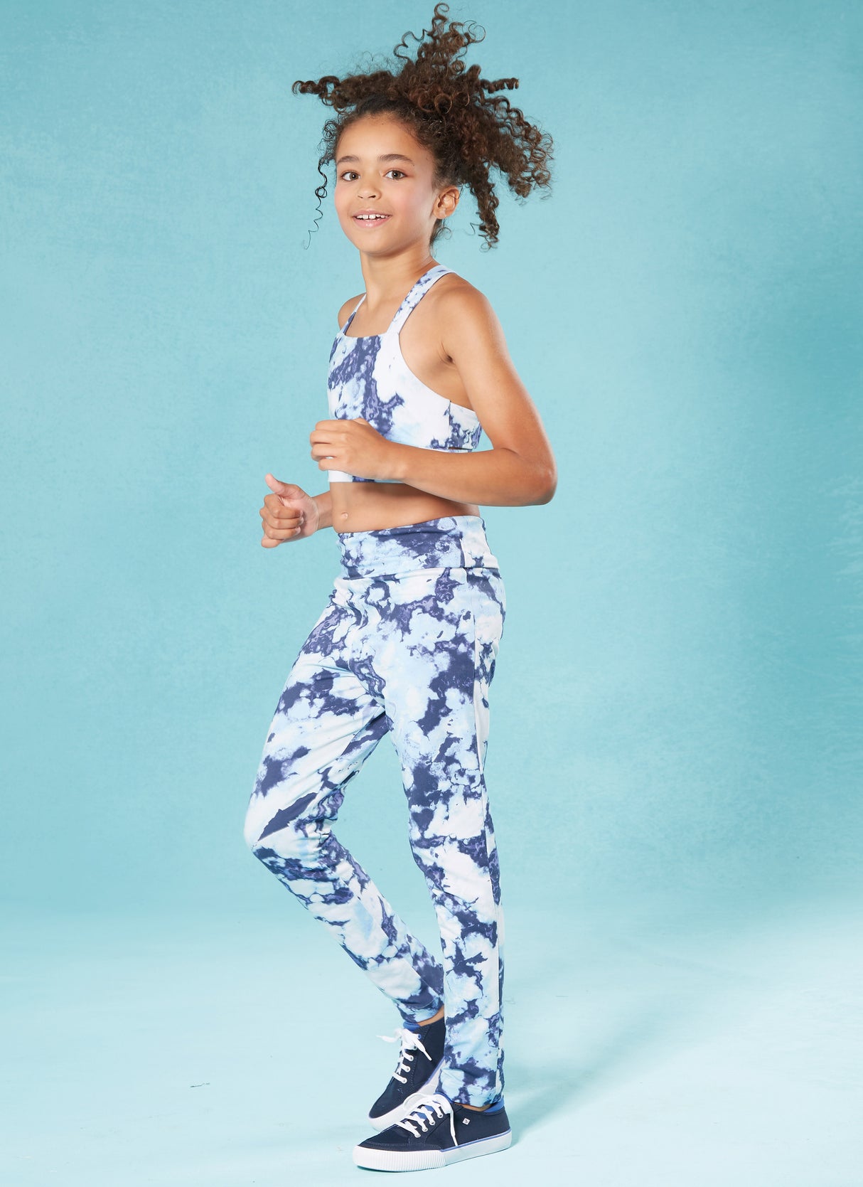 Patron McCall's n°8374 - Ensemble de vêtements de sport pour enfants
