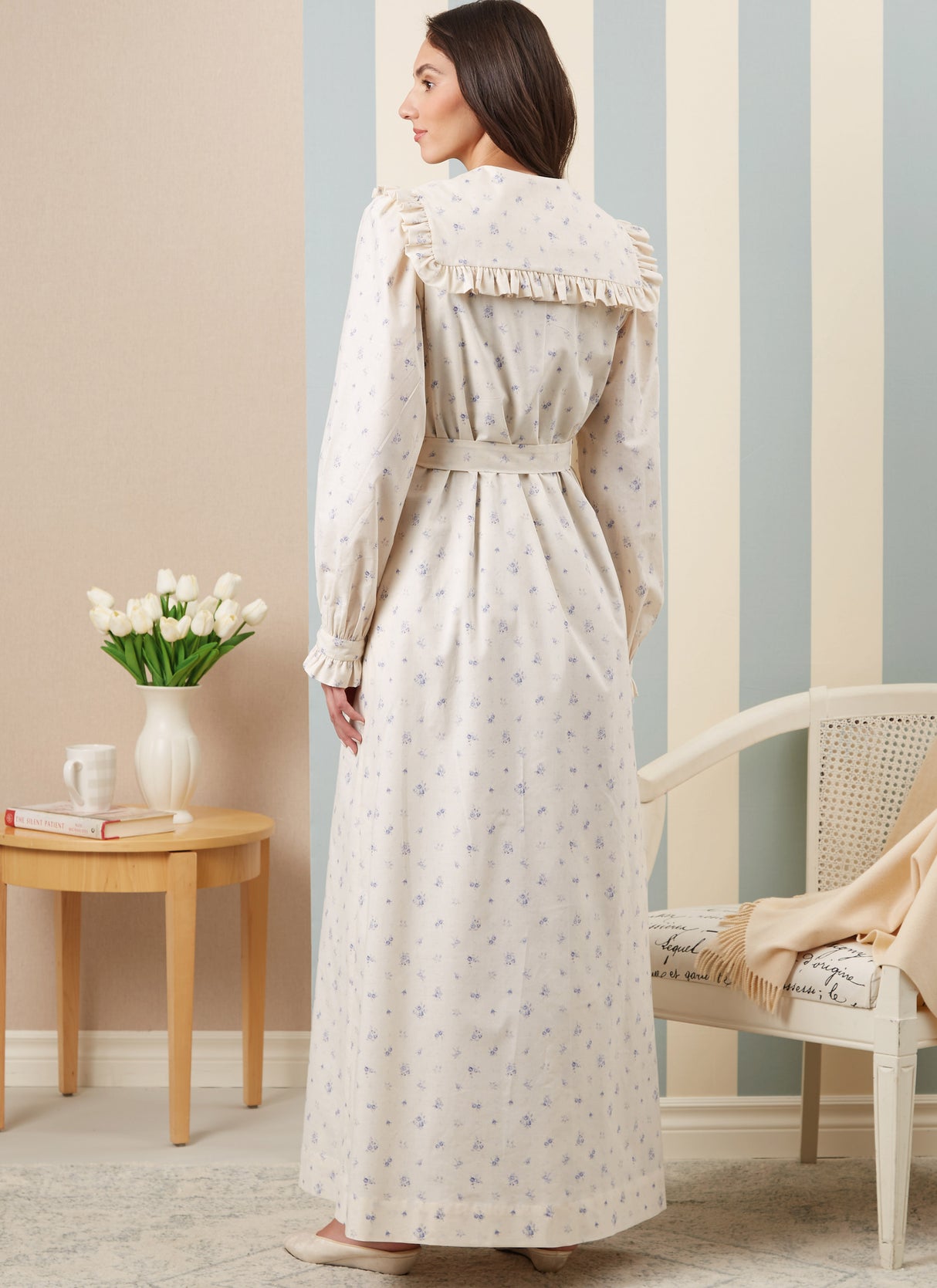 Patron McCall's n°8381 - Robe de chambre et chemise de nuit