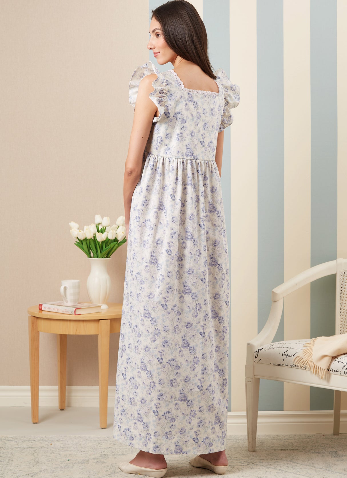 Patron McCall's n°8381 - Robe de chambre et chemise de nuit