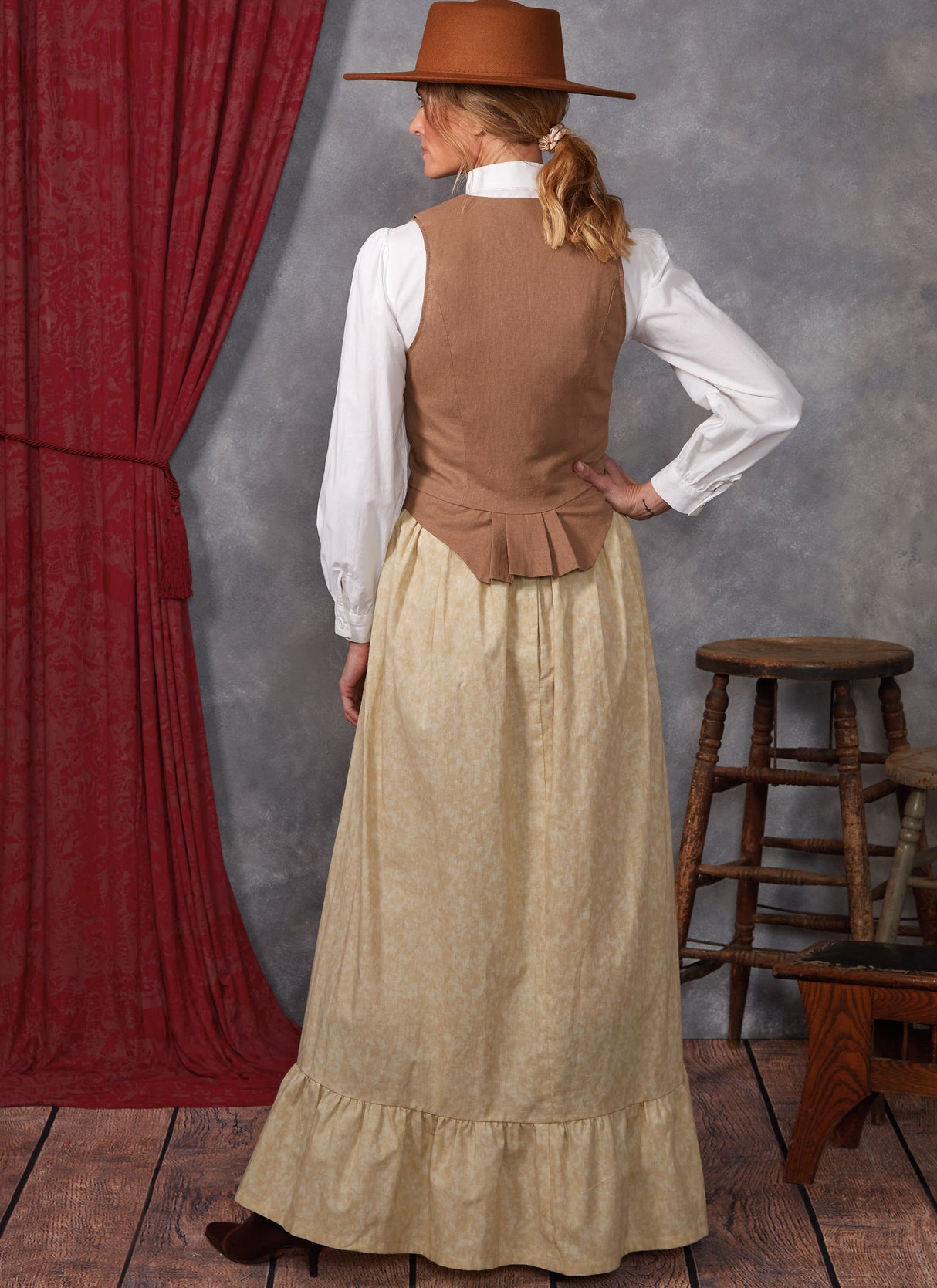 Patron McCall's n°8398 - Costume féminin style western