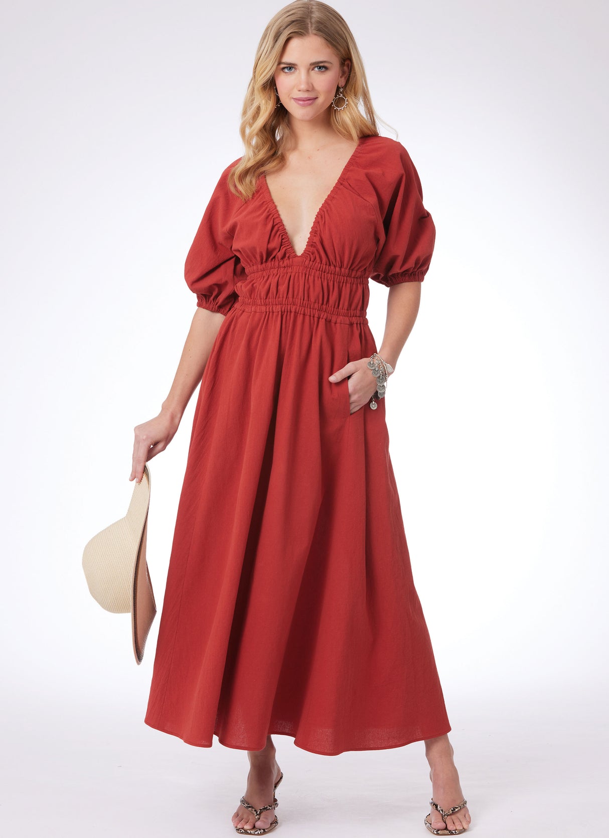 Patron McCall's n°8507 - Robes féminines élégantes