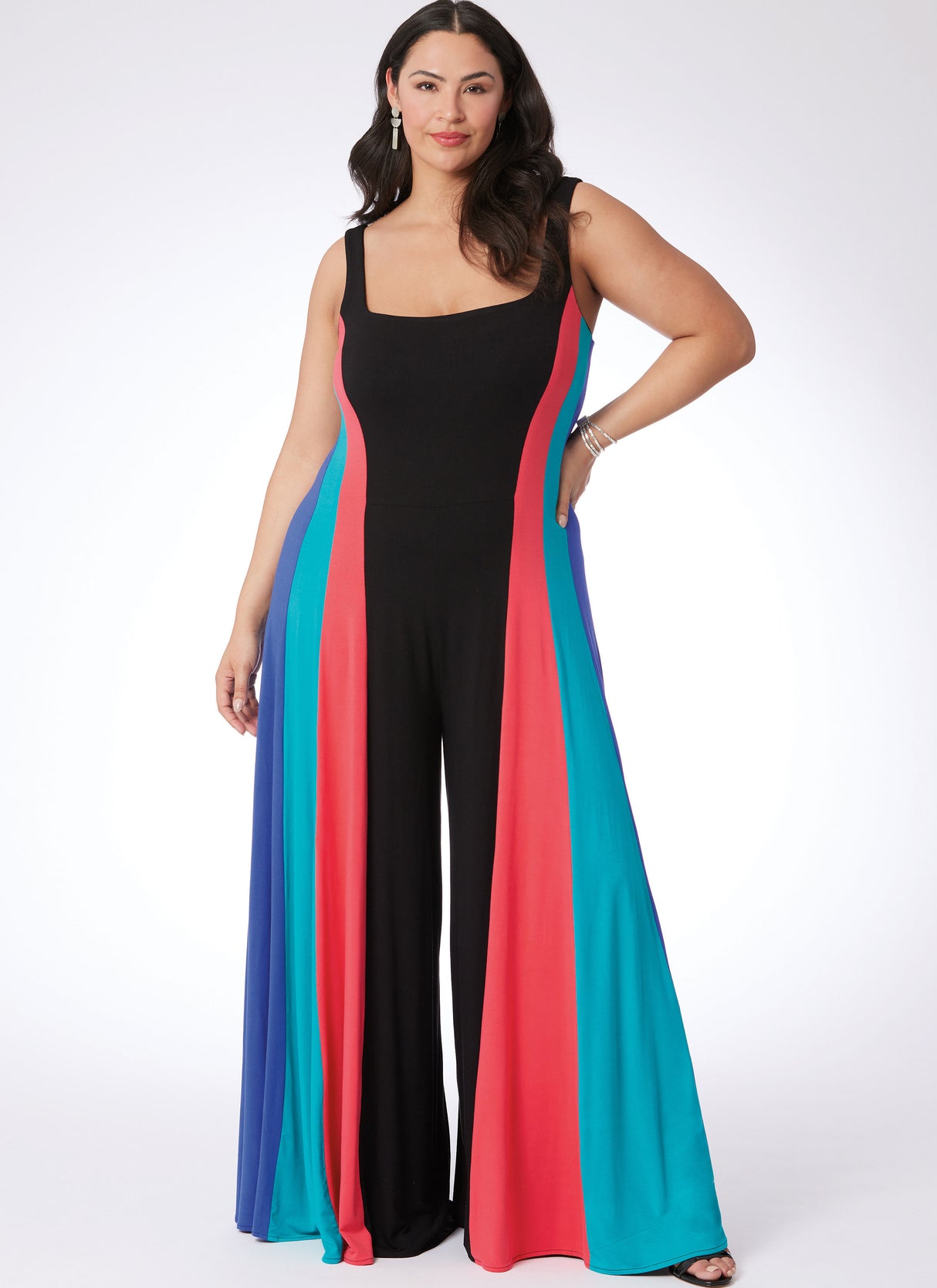 Patron McCall's n°8513 - Combinaison et robe longue élégantes