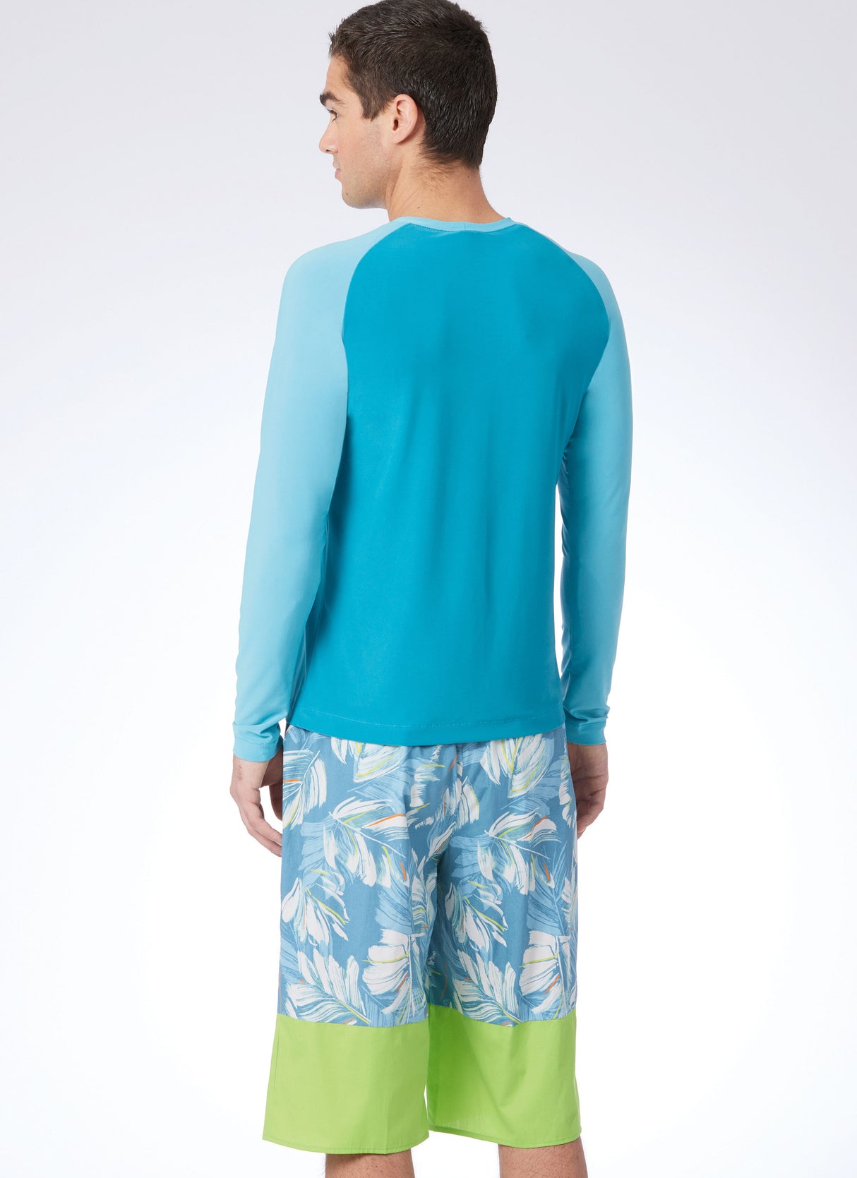 Patron McCall's n°8517 - Rashguards et shorts pour hommes