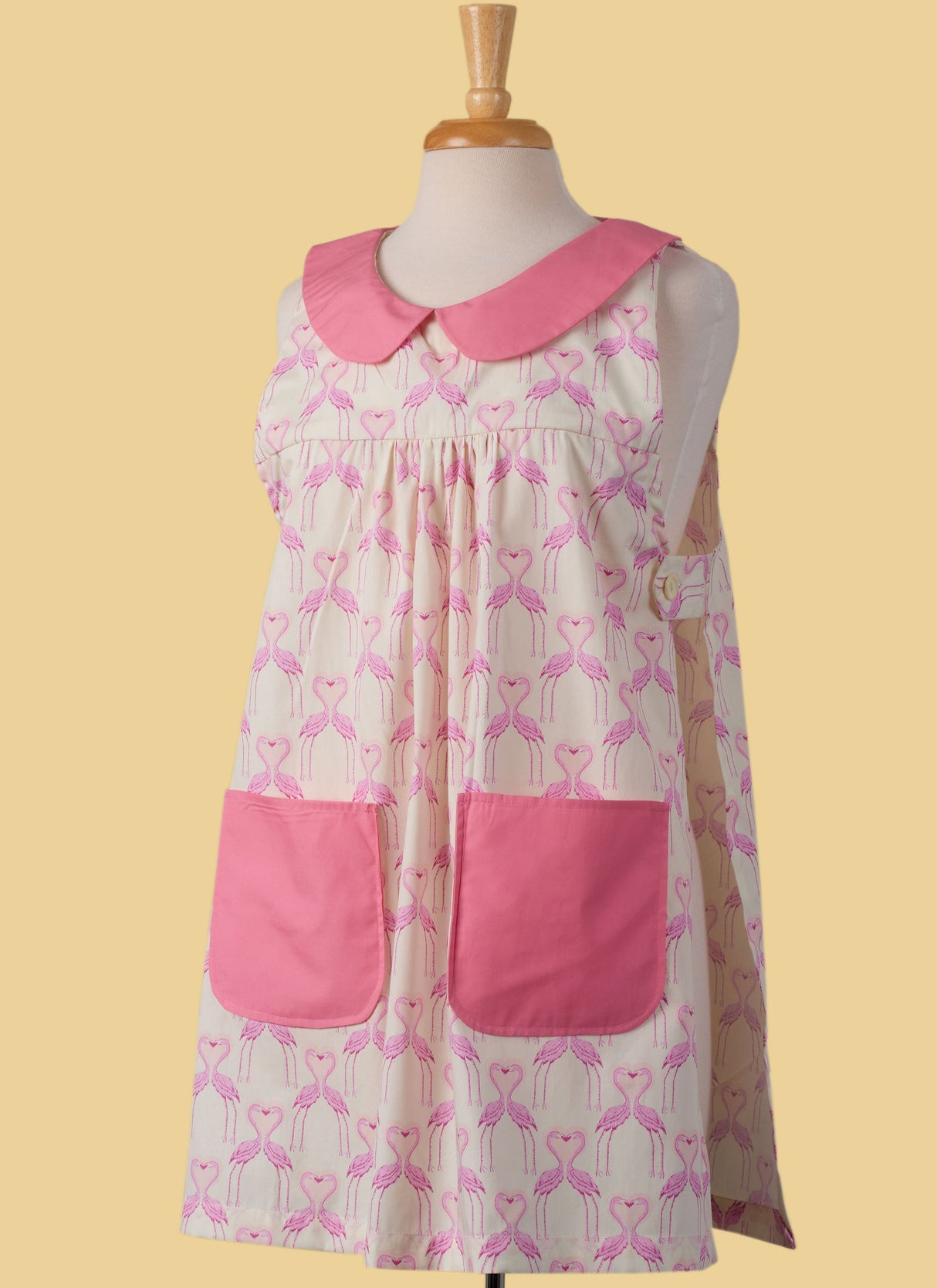 Patron McCall's n°8522 - Tablier style cordonnier pour femmes