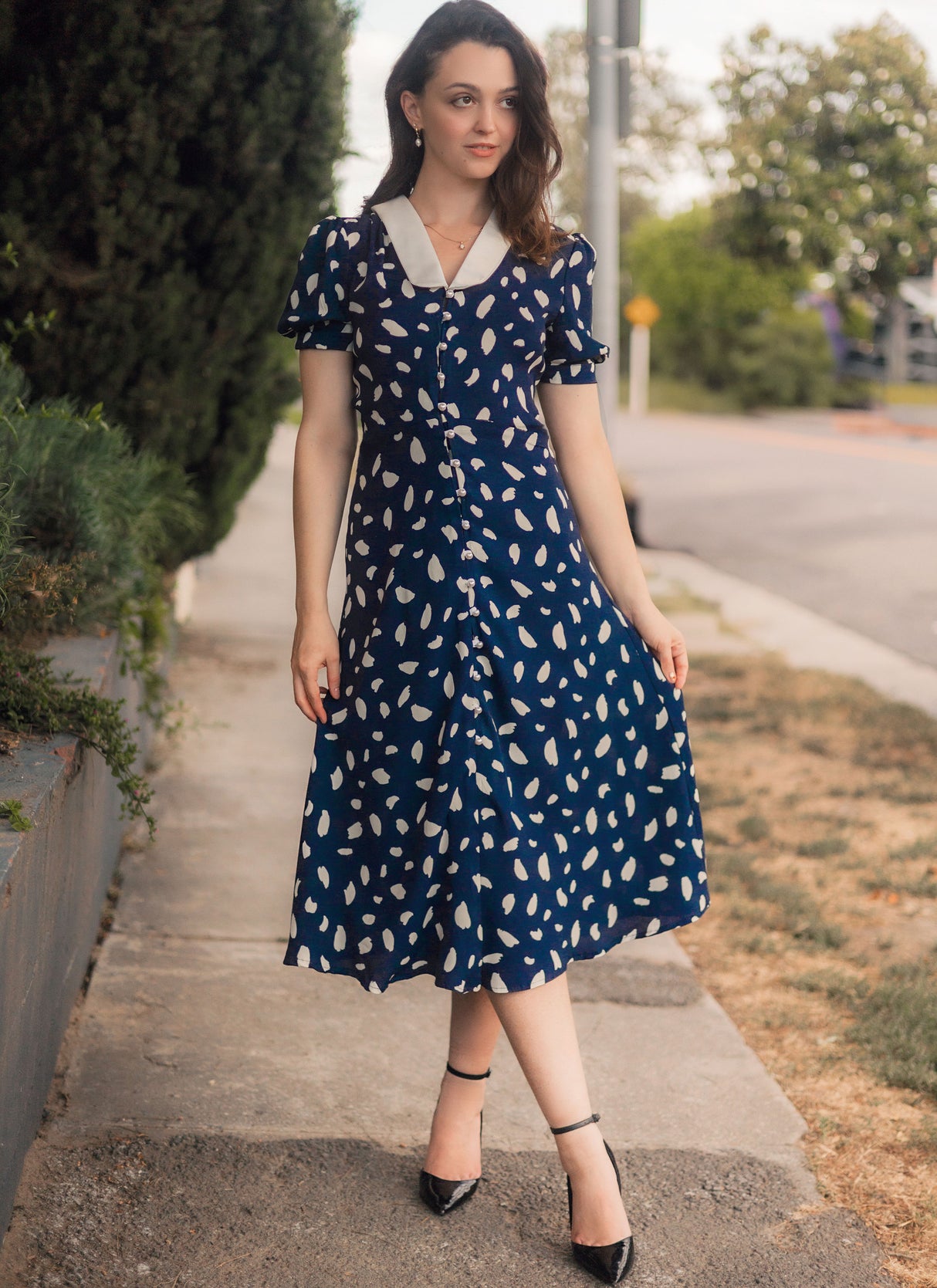 Patron McCall's n°8525 - Robe flottante boutonnée avec manches bouffantes
